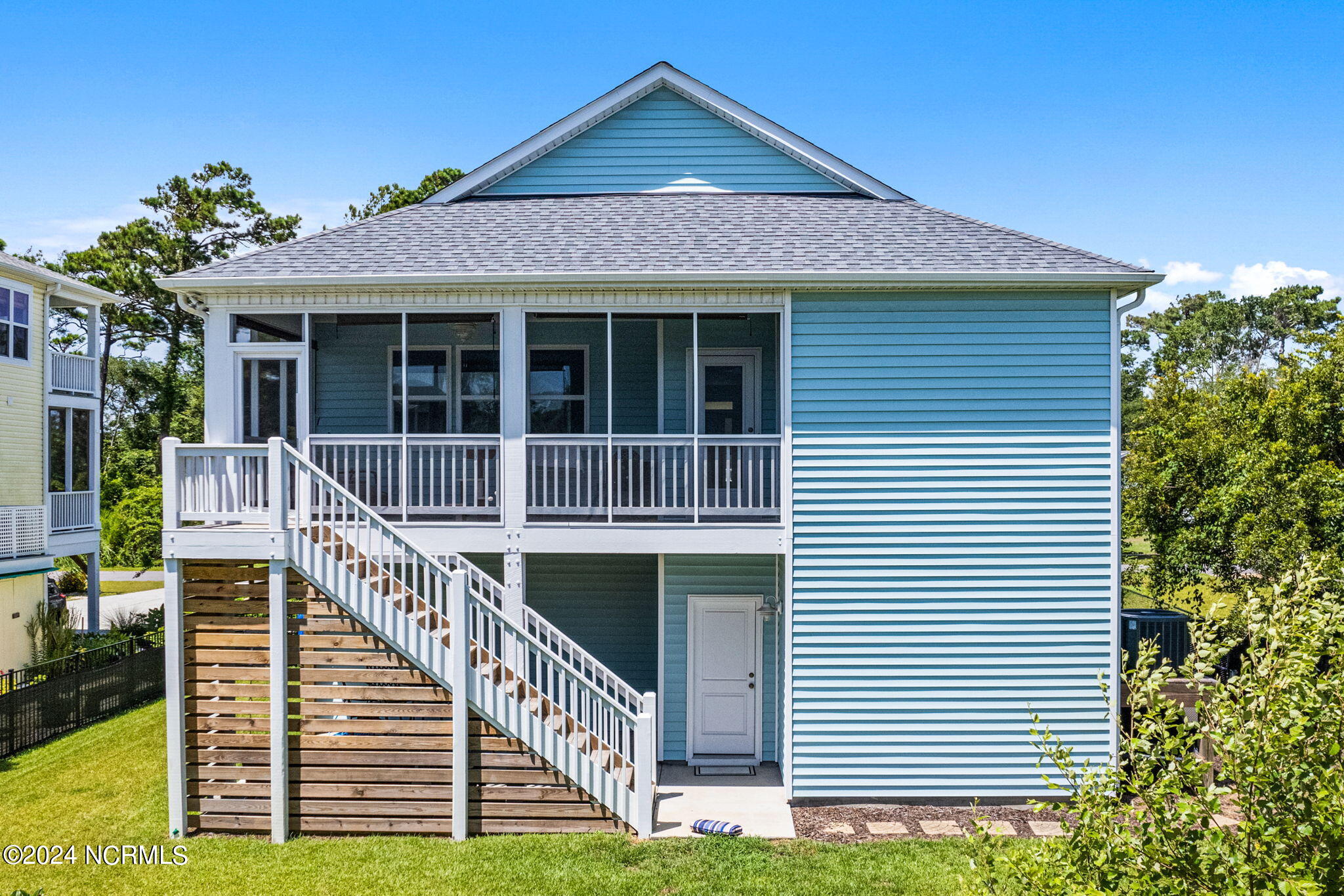 102 SE 32nd Street
