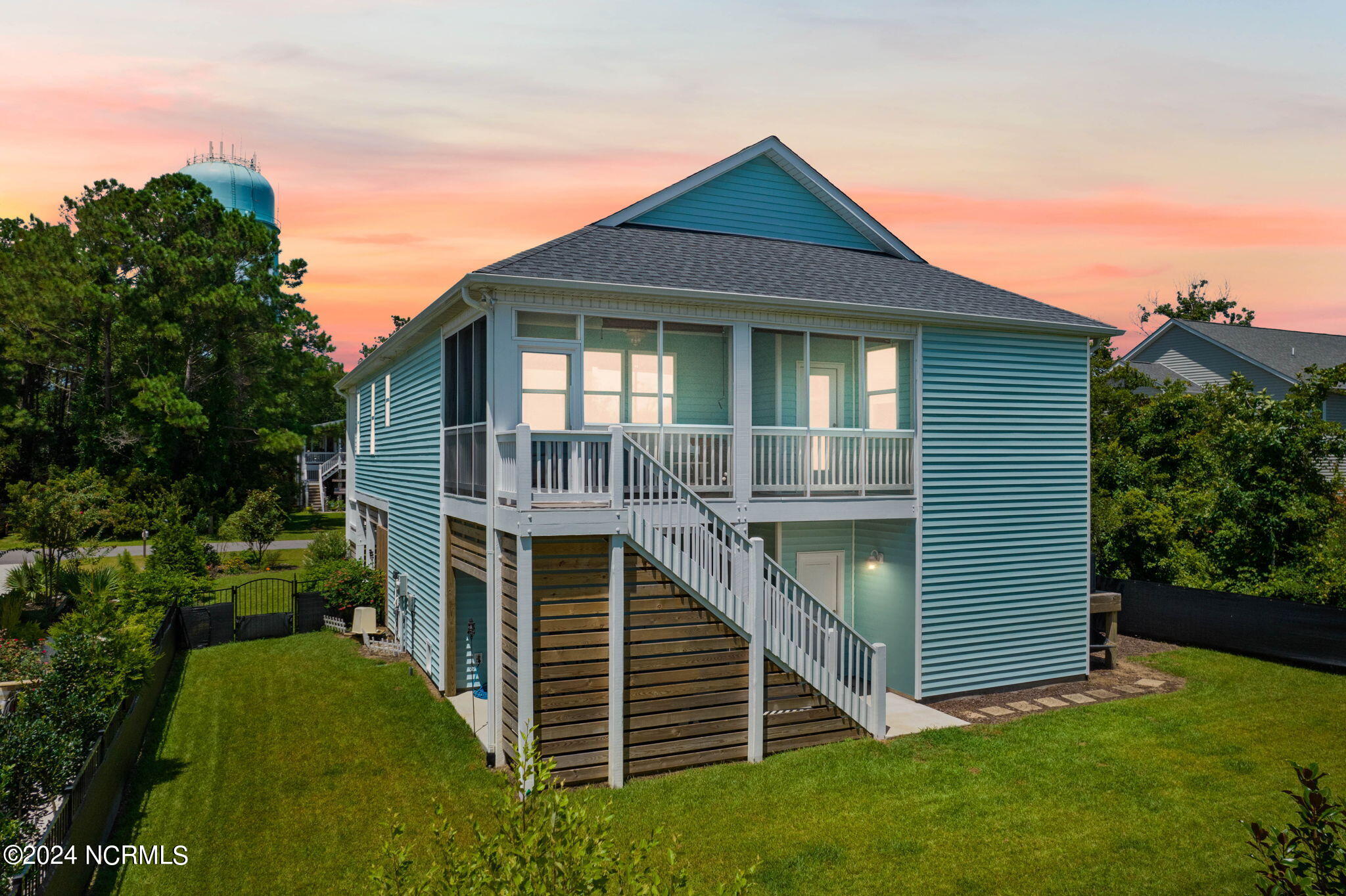 102 SE 32nd Street