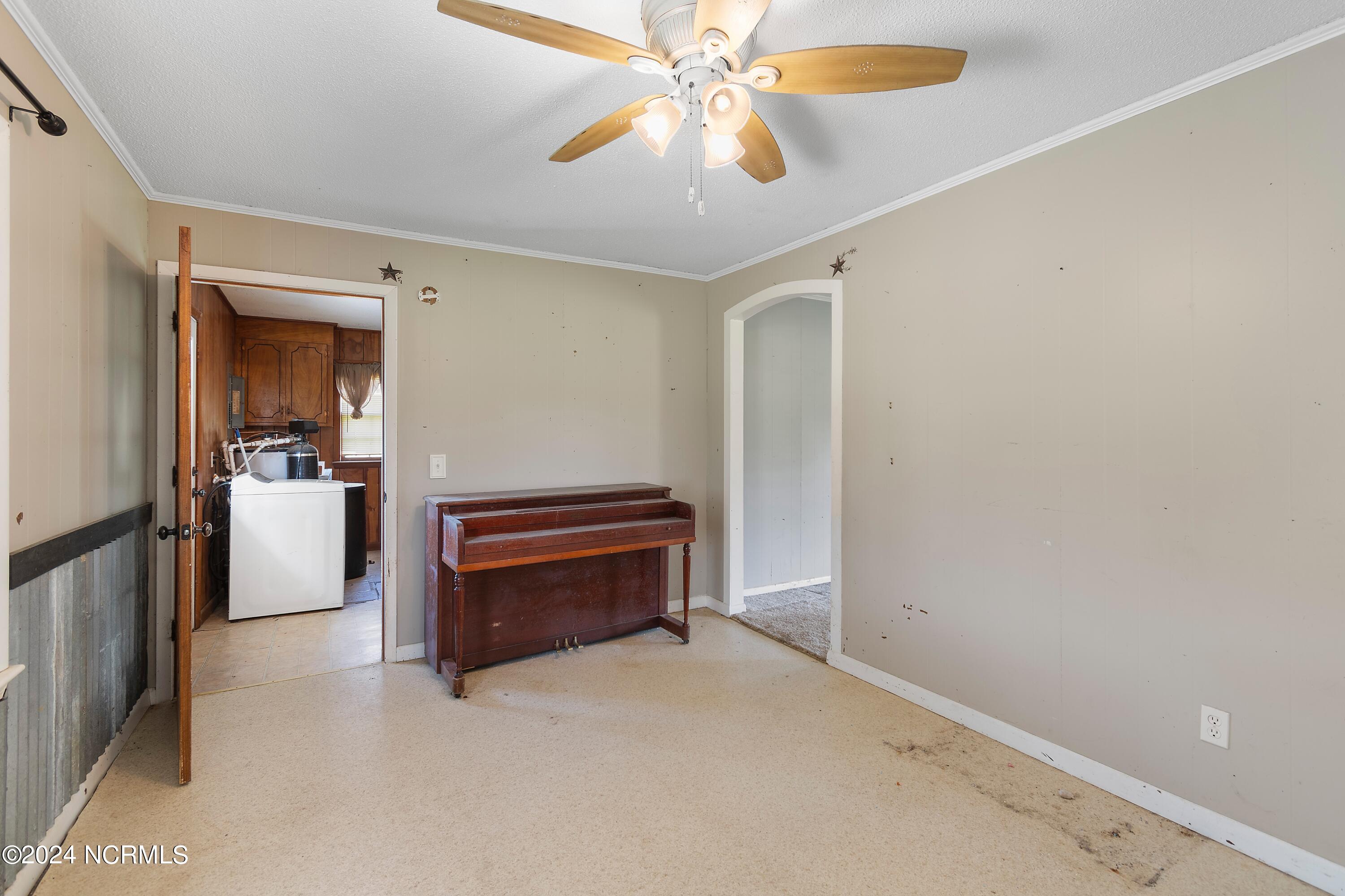 1208 Green Lewis Road SE