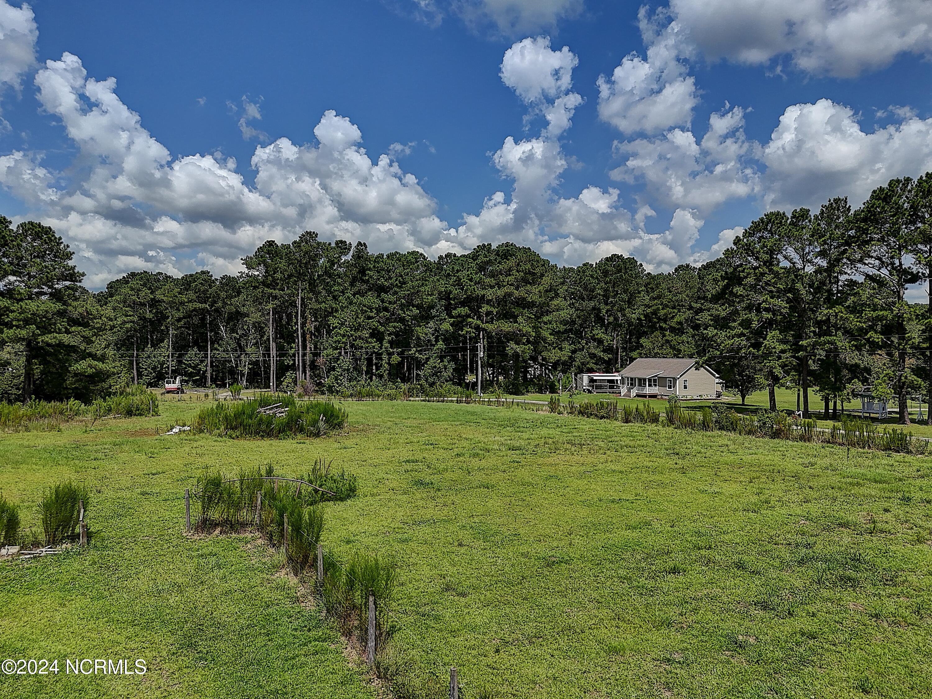 1208 Green Lewis Road SE