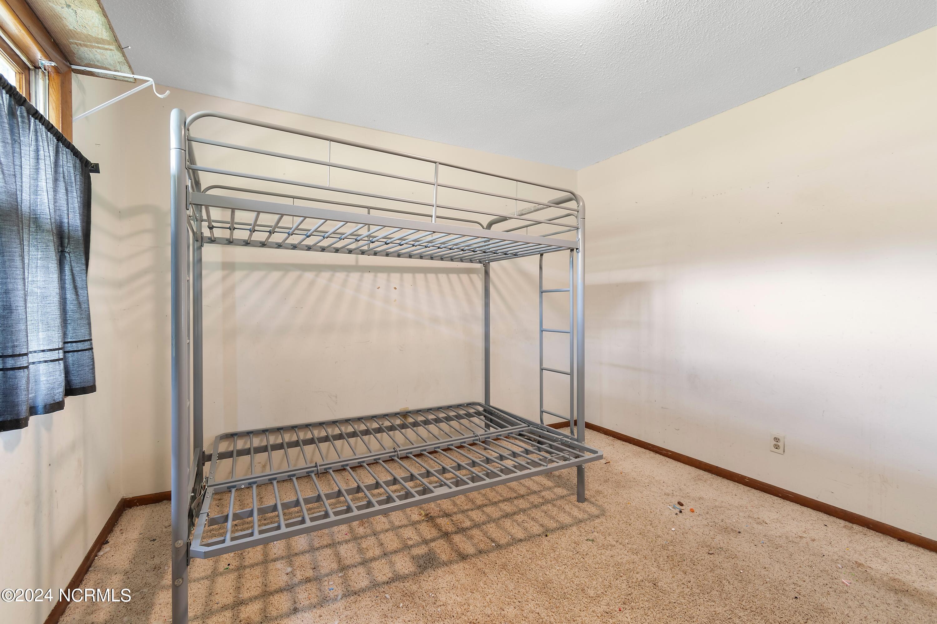 1208 Green Lewis Road SE