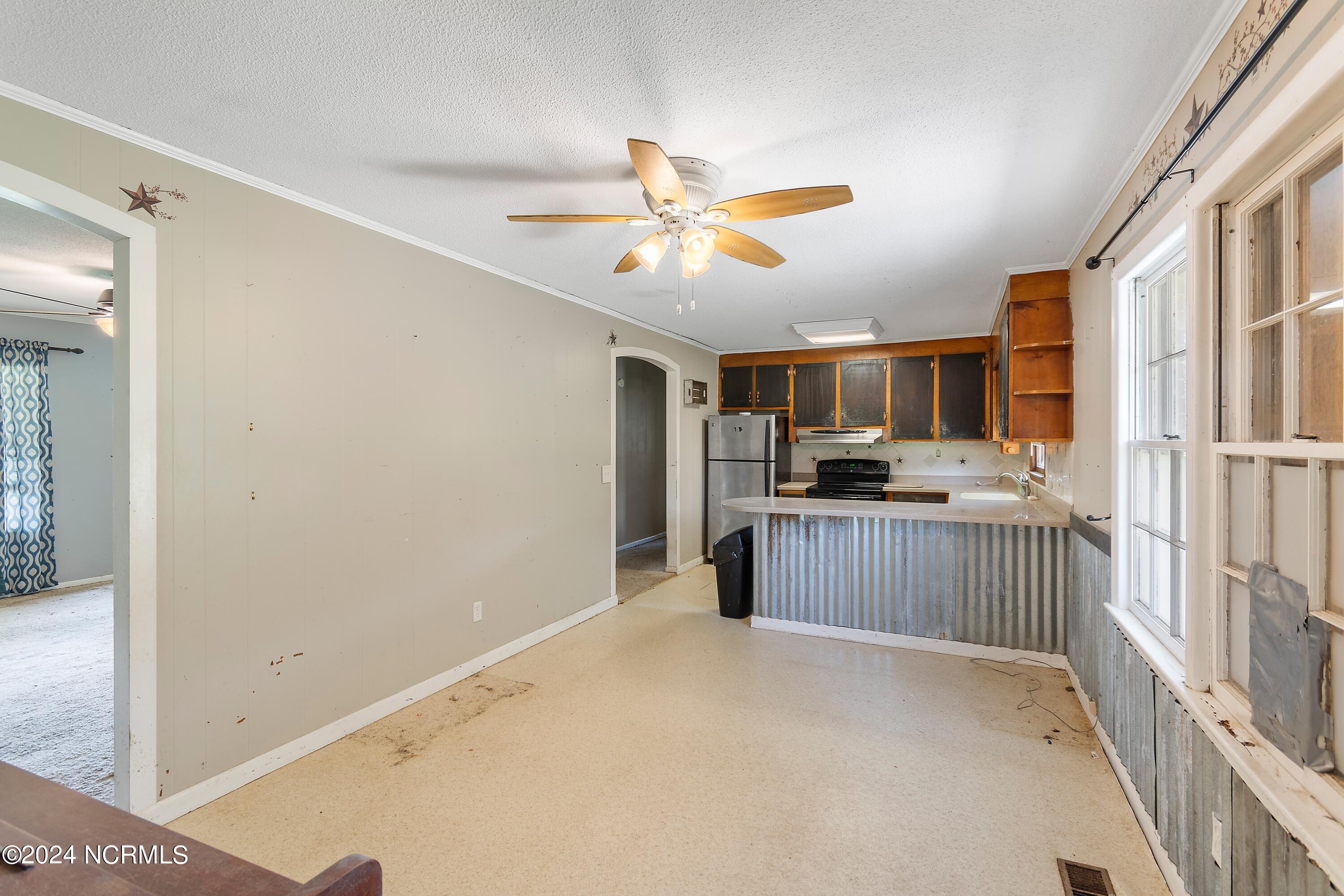 1208 Green Lewis Road SE