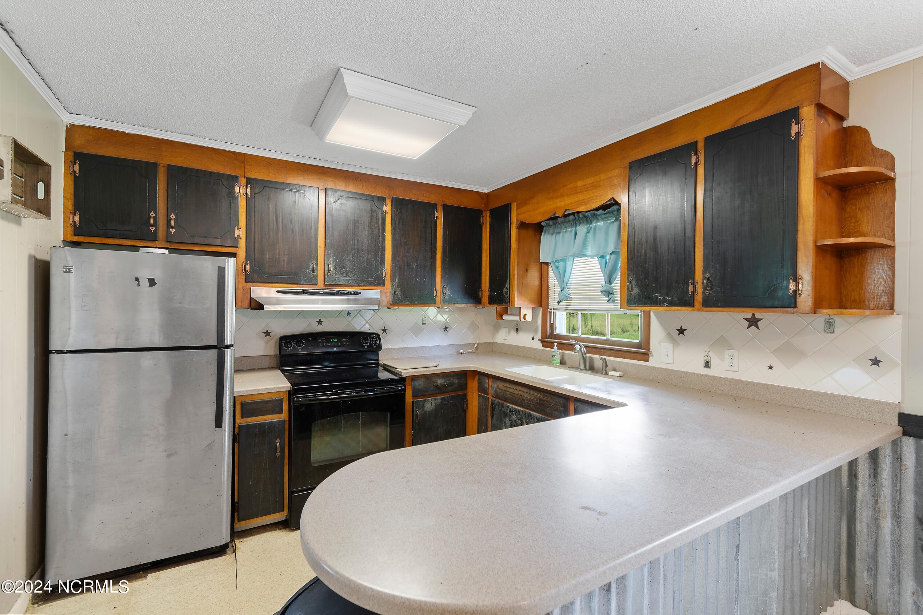 1208 Green Lewis Road SE