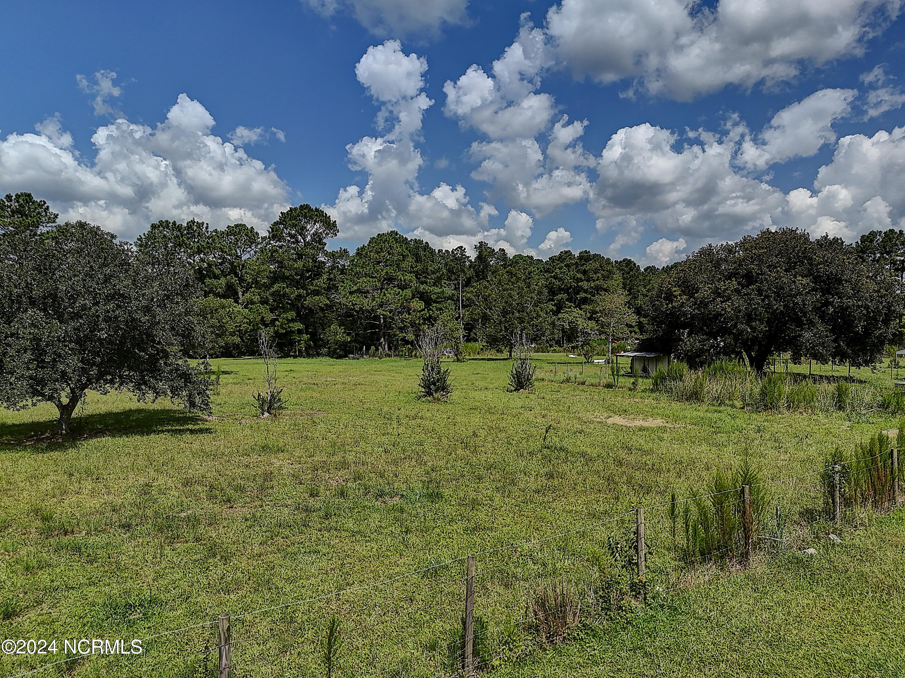 1208 Green Lewis Road SE