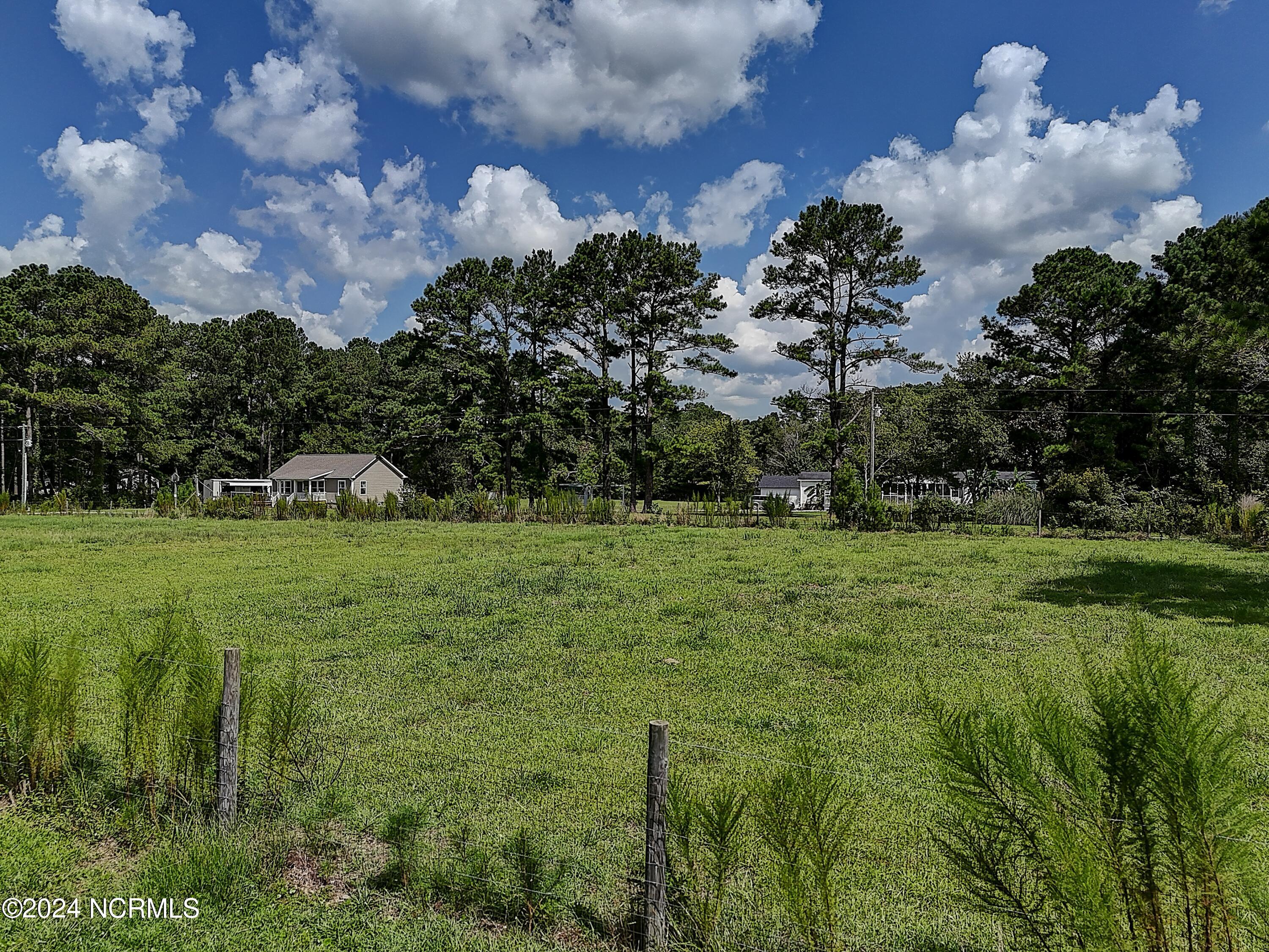 1208 Green Lewis Road SE