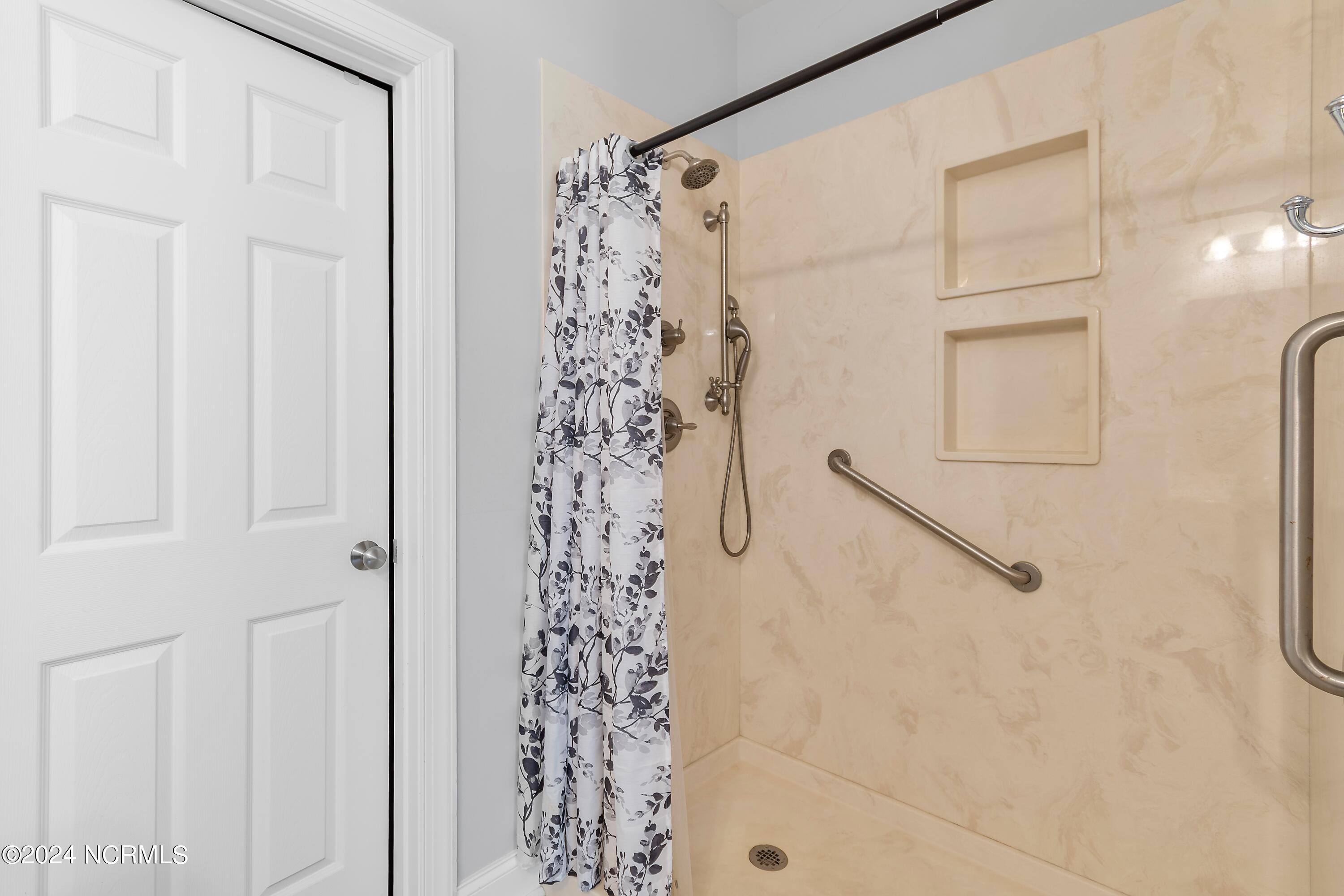 4179 Cambridge Cove Circle SE, 3