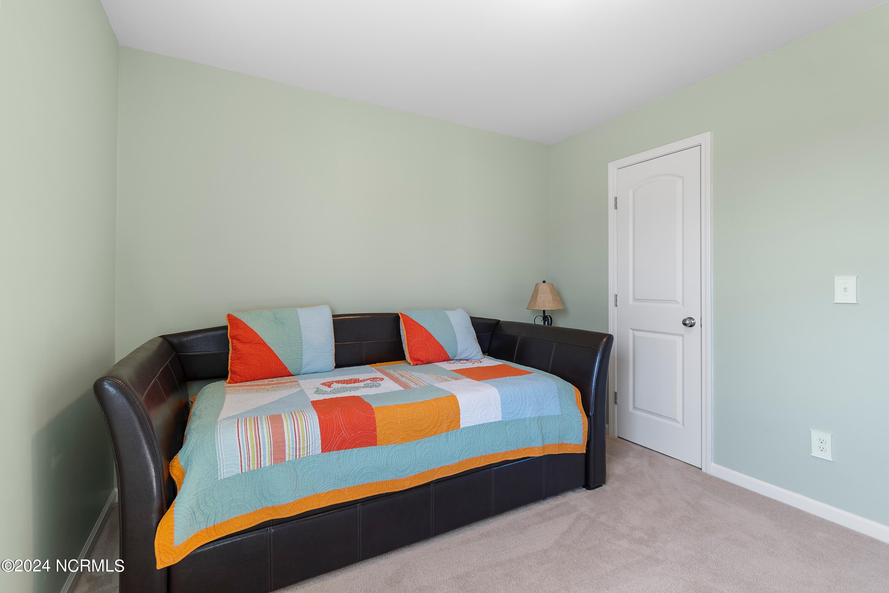 225 Fort Charles Drive NW