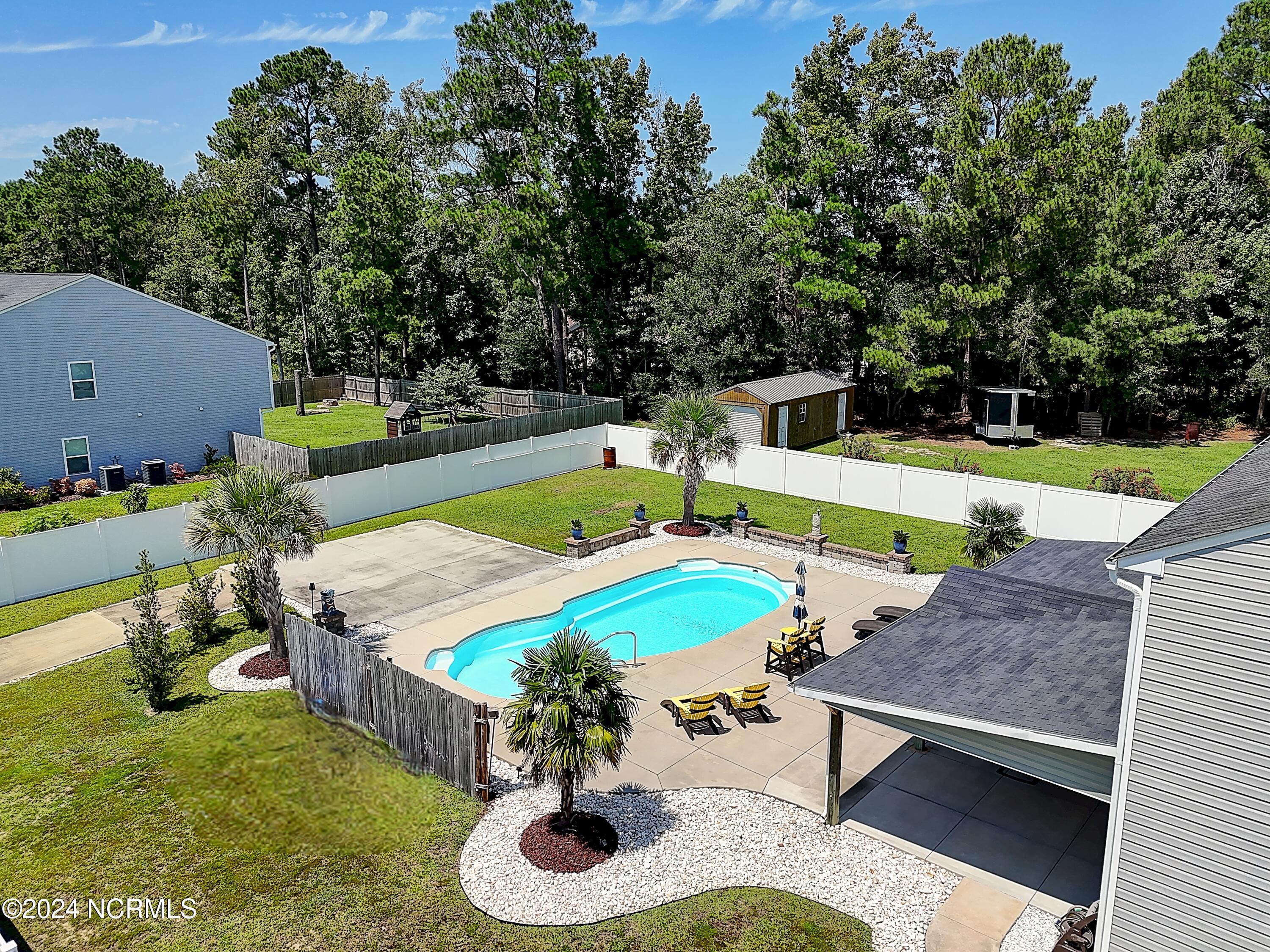 225 Fort Charles Drive NW