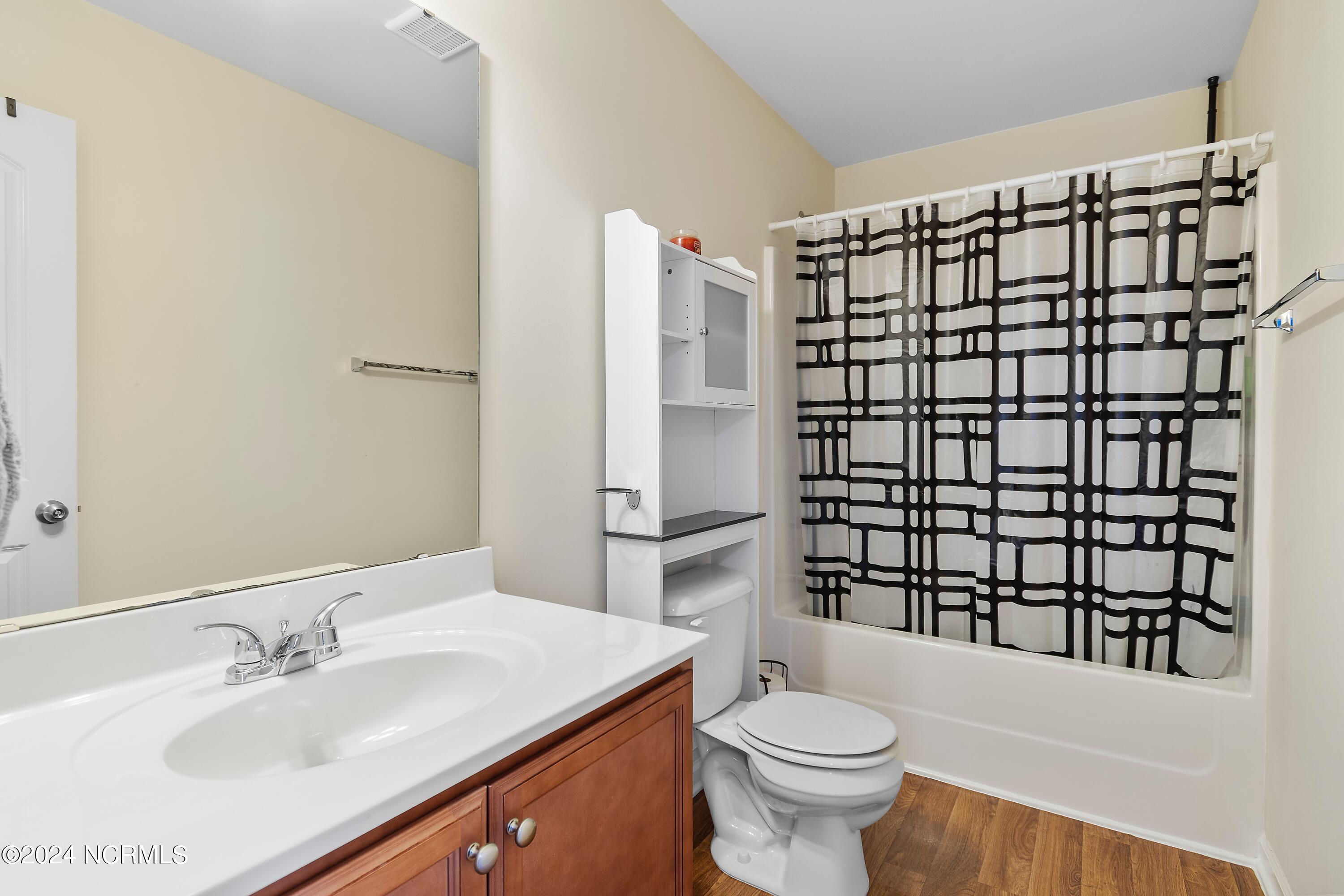 225 Fort Charles Drive NW