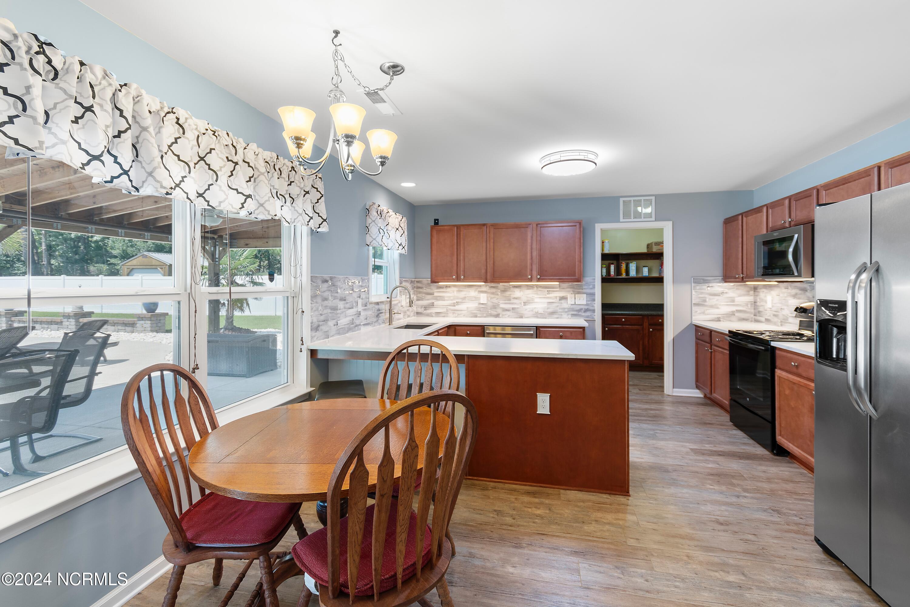 225 Fort Charles Drive NW