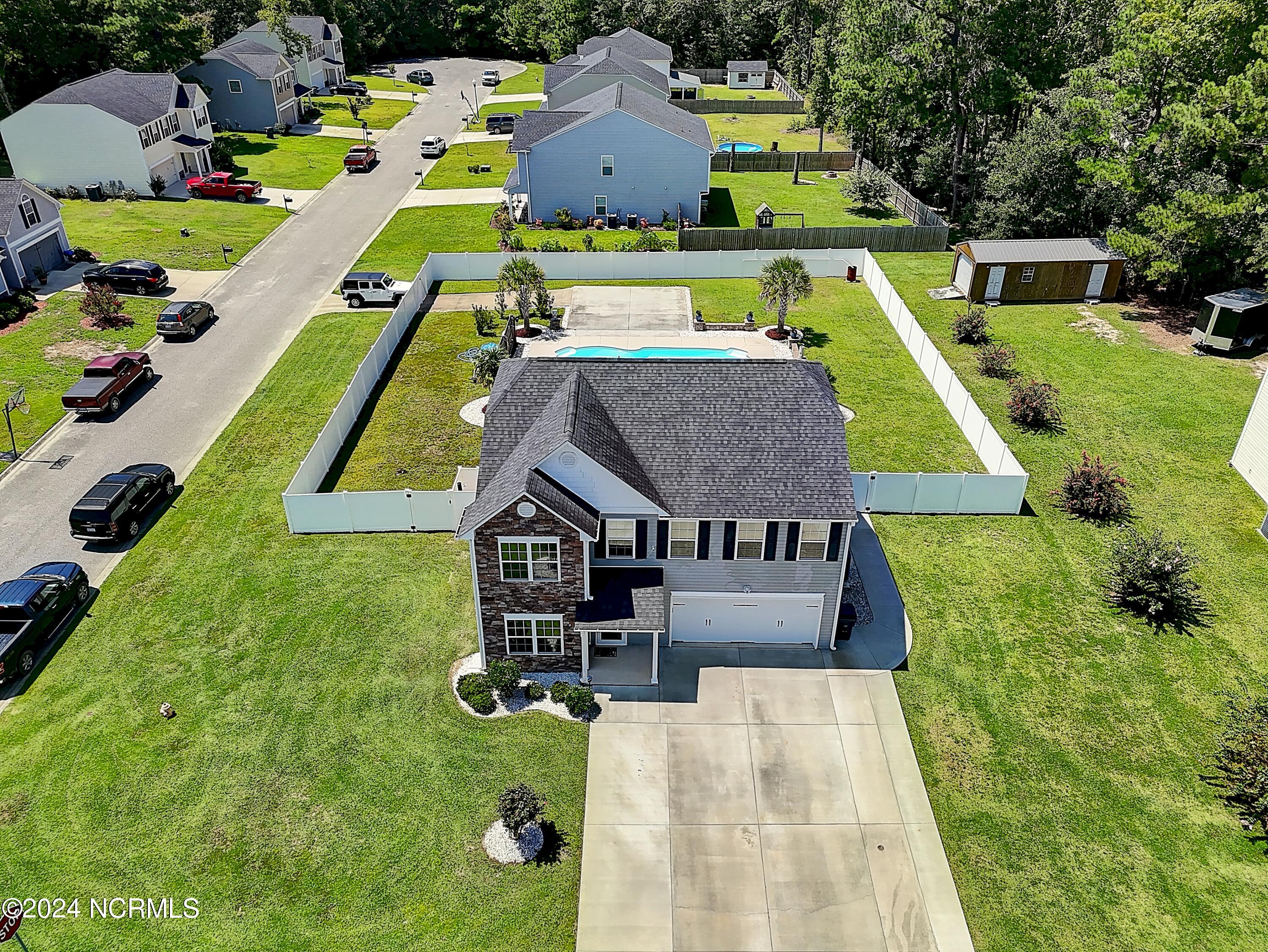 225 Fort Charles Drive NW