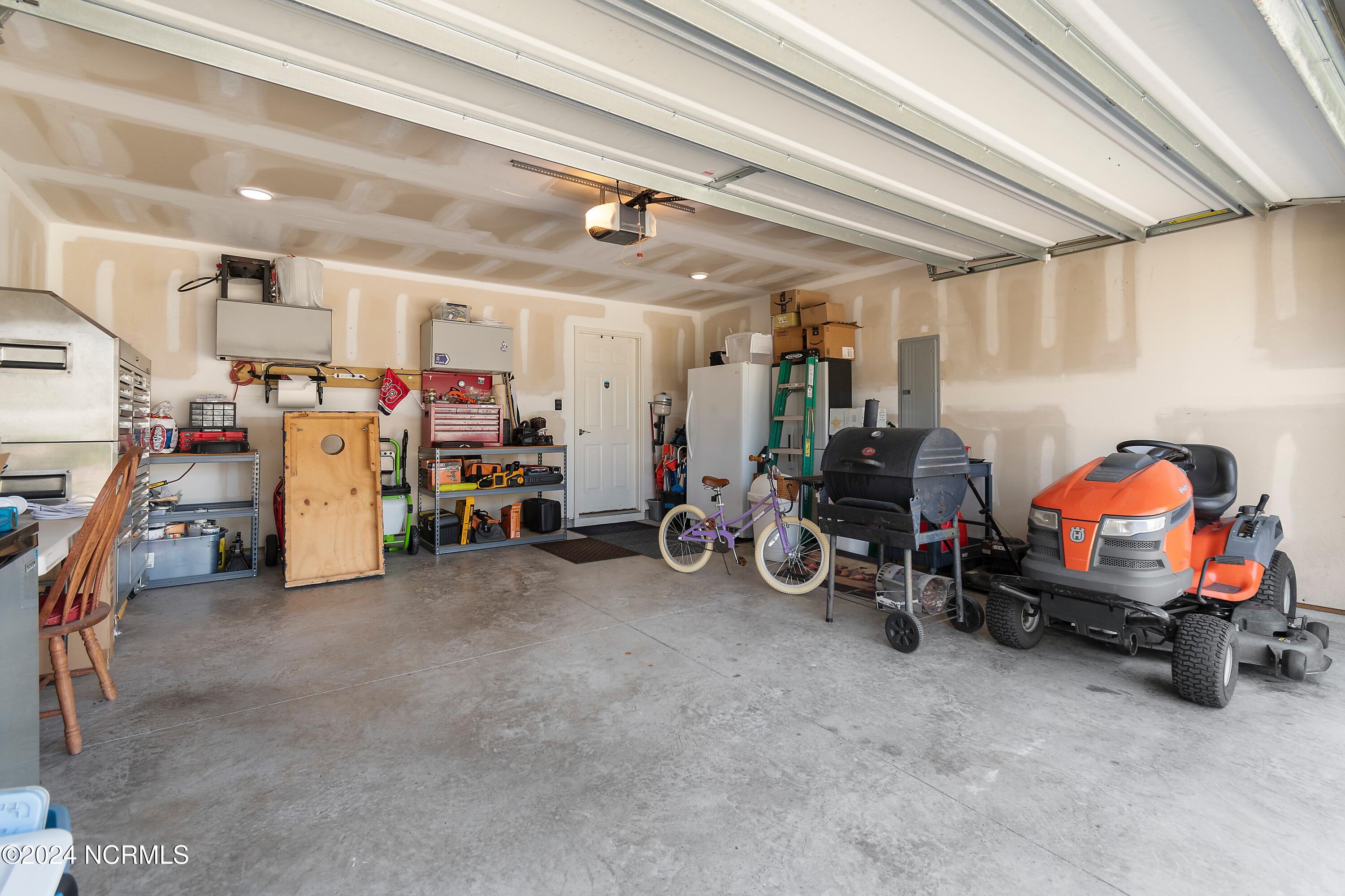 225 Fort Charles Drive NW