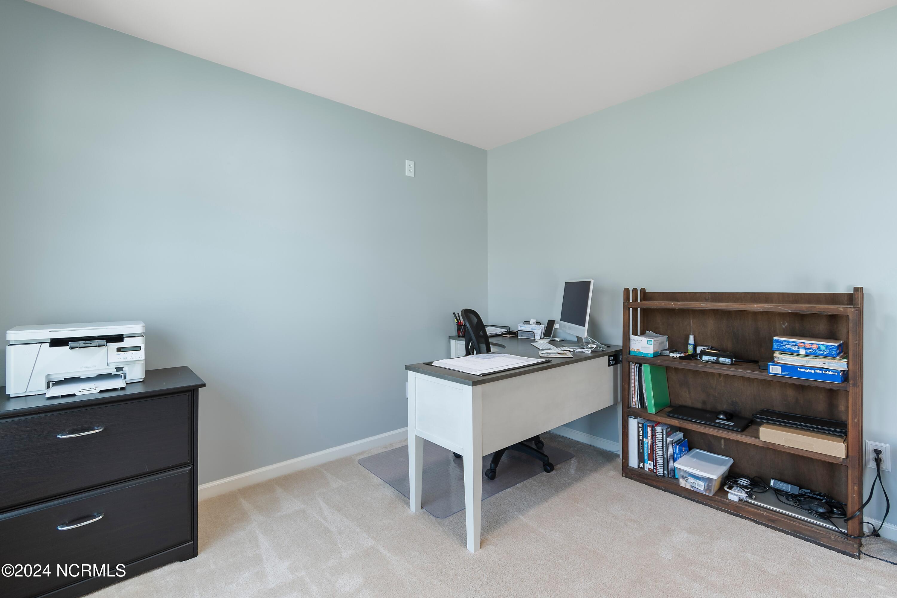 225 Fort Charles Drive NW