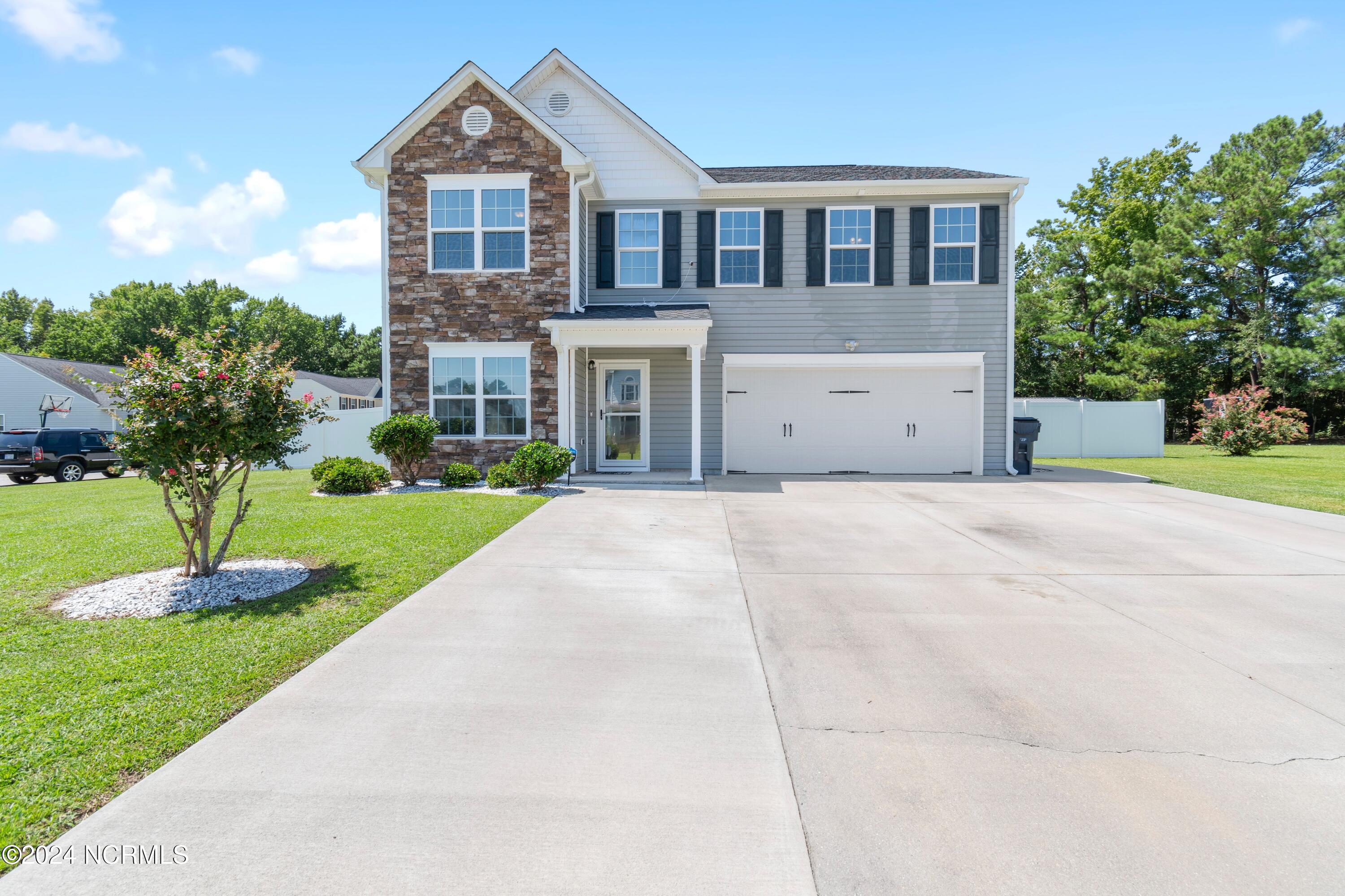 225 Fort Charles Drive NW