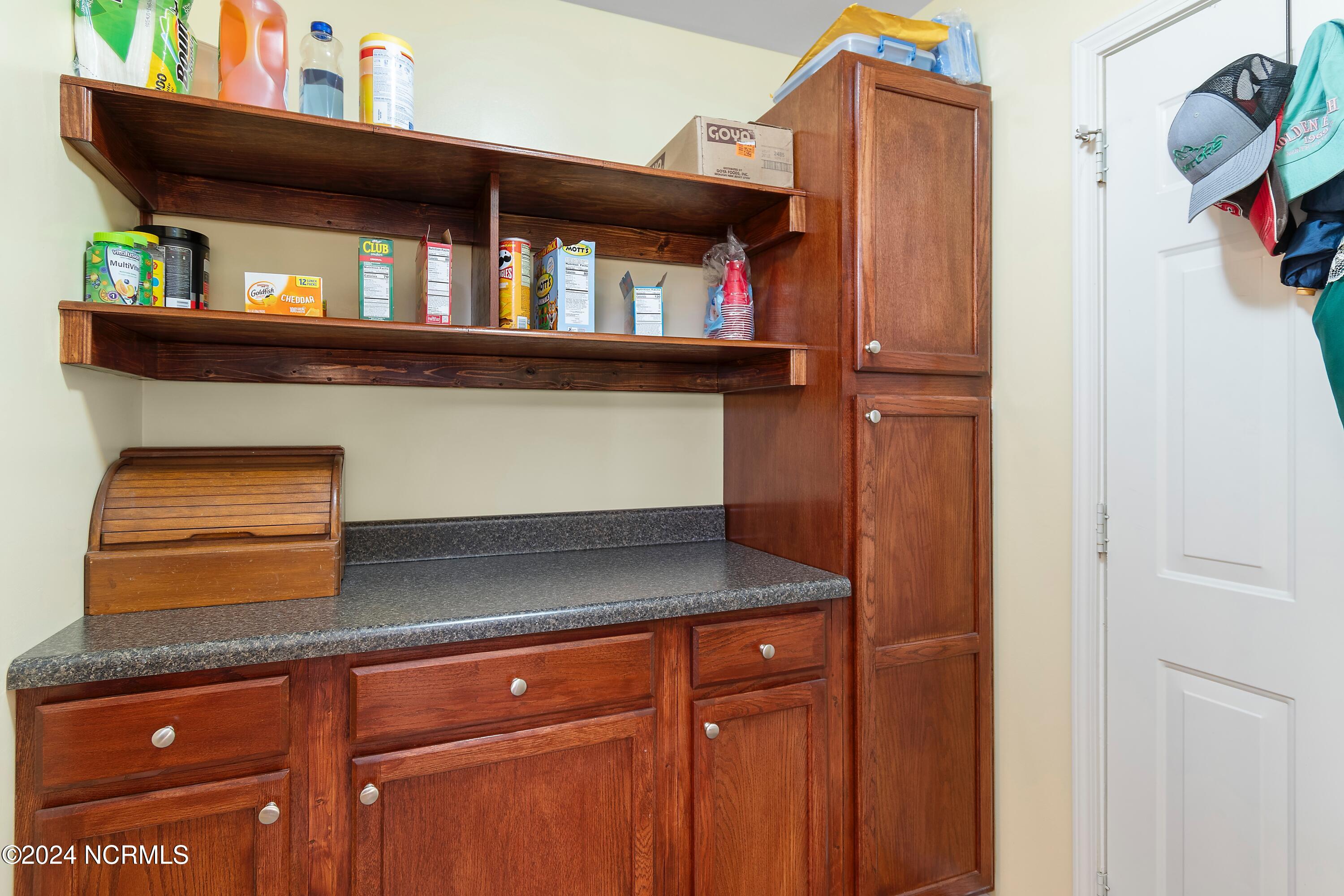 225 Fort Charles Drive NW