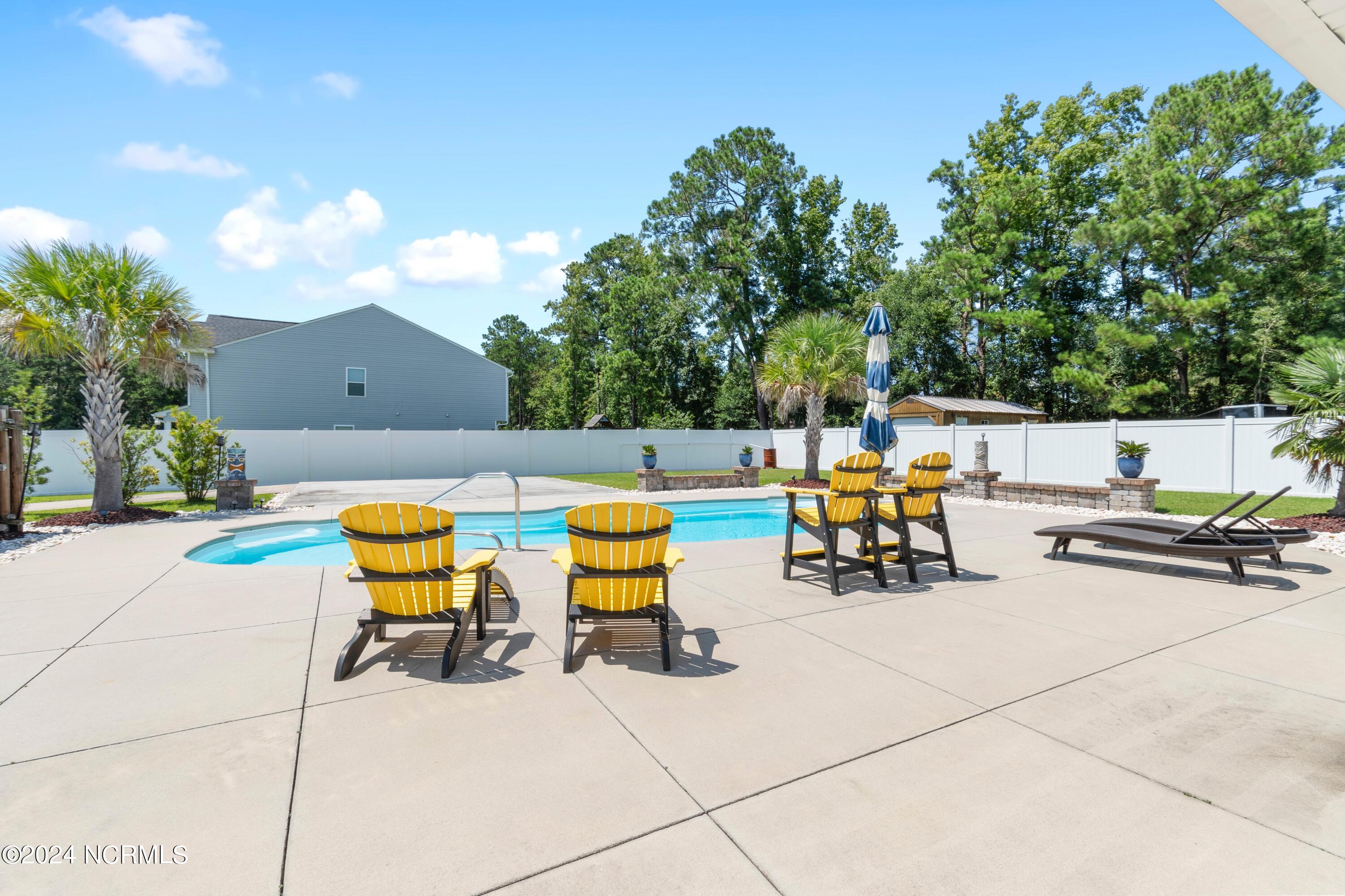 225 Fort Charles Drive NW