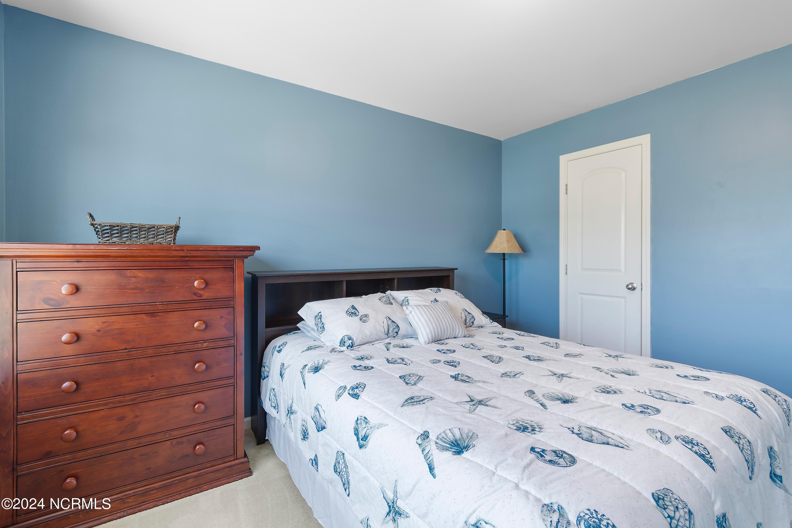 225 Fort Charles Drive NW