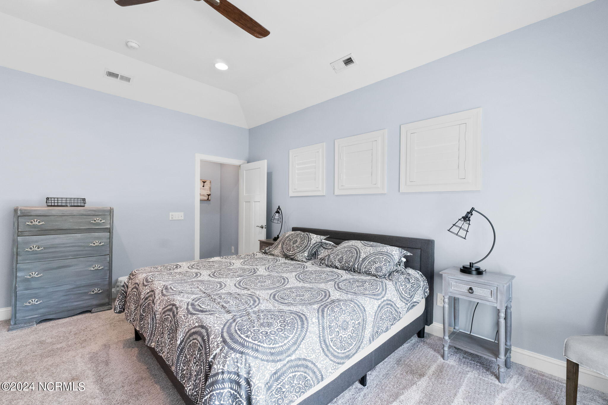 106 NE 50th Street