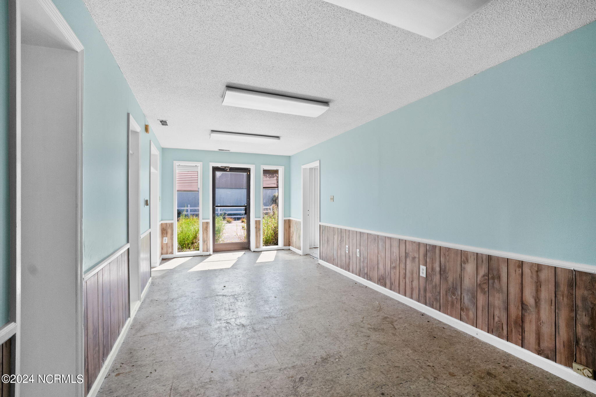 4593 Long Beach Road SE