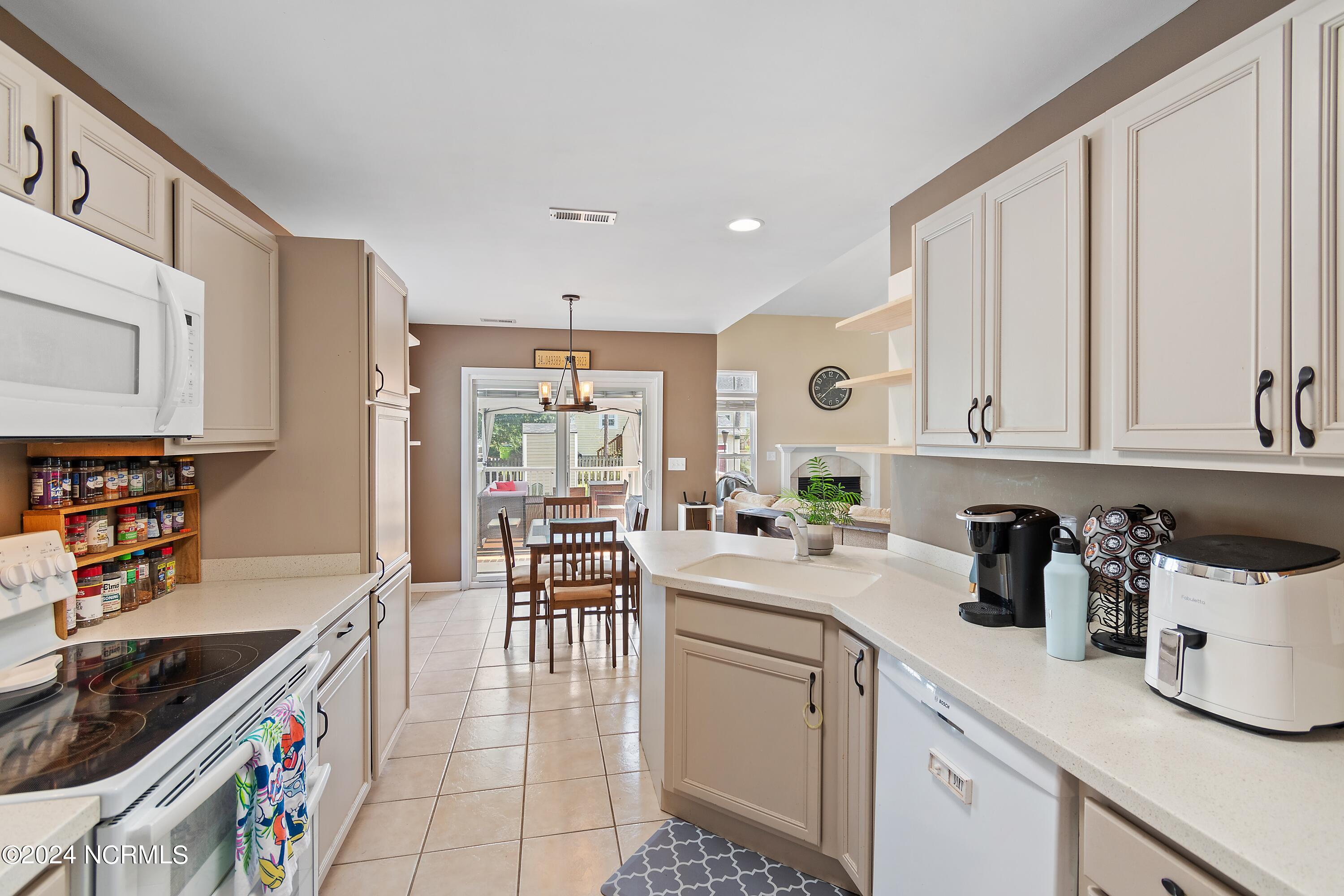 1462 E Boiling Spring Road