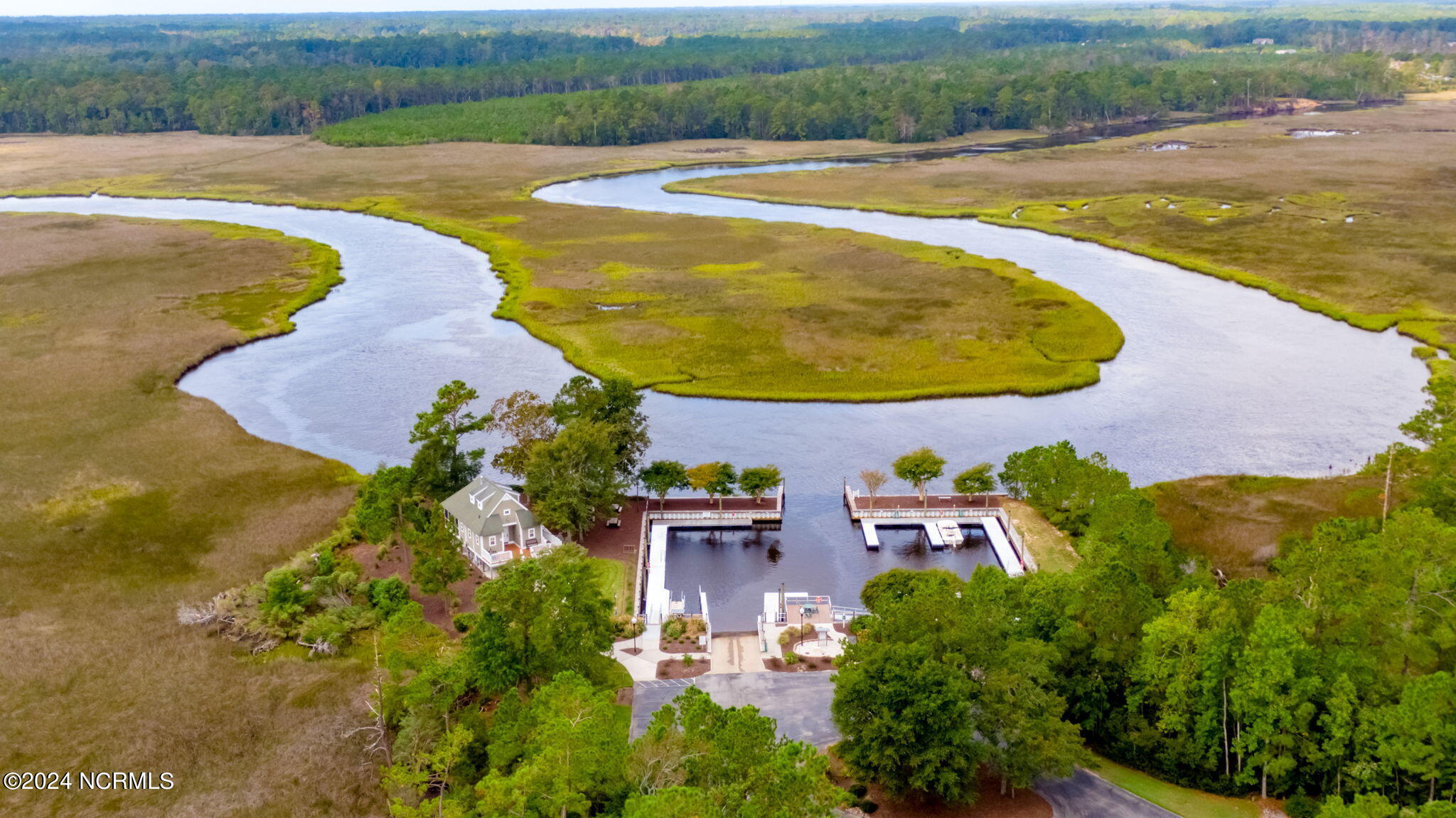 469 Deep Water Drive SE