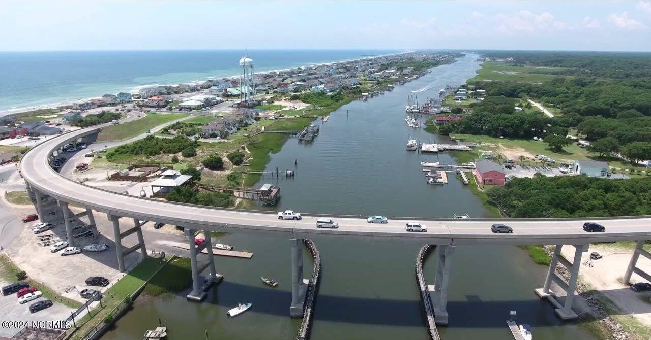 469 Deep Water Drive SE