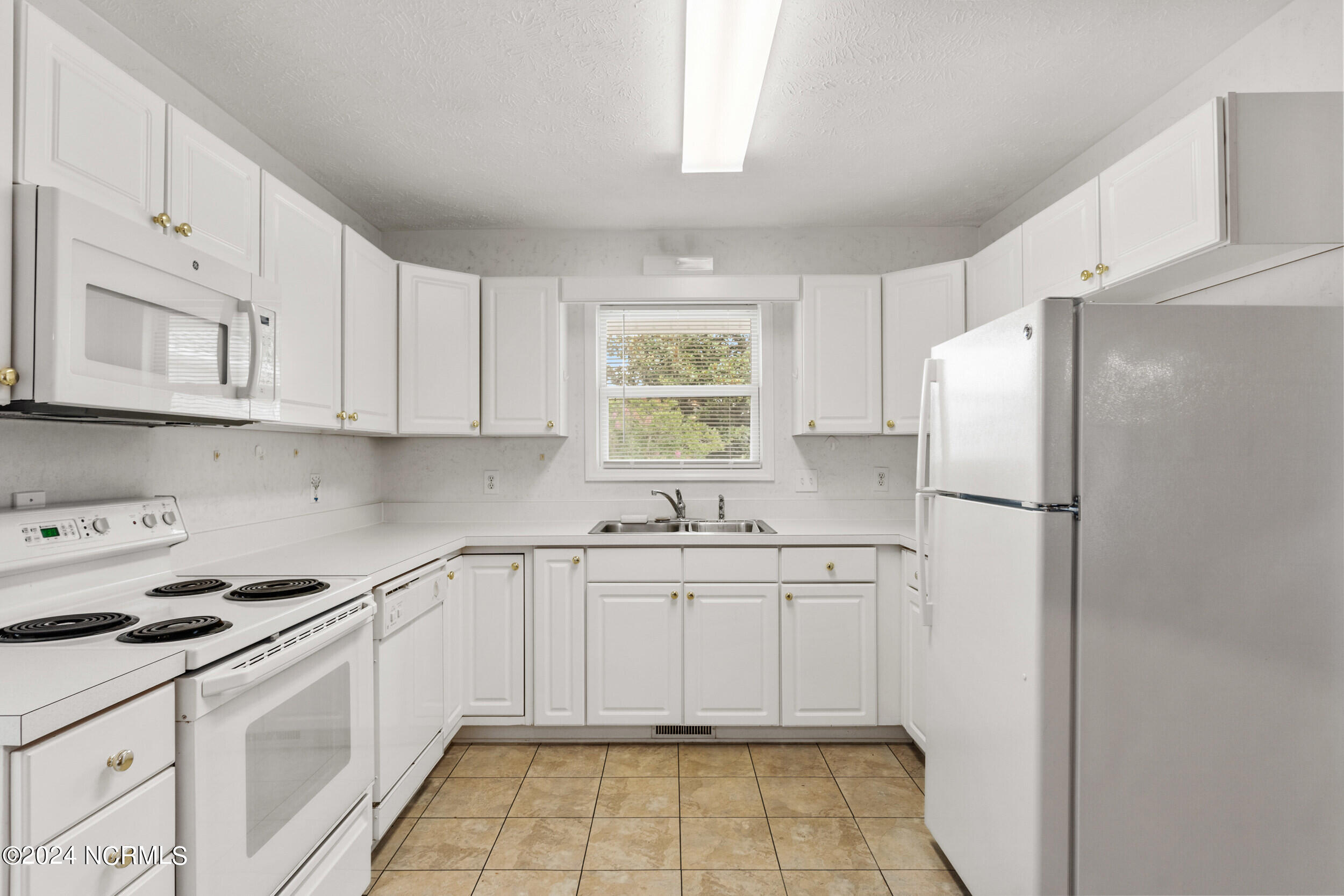 1584 Crown Stream Drive SW