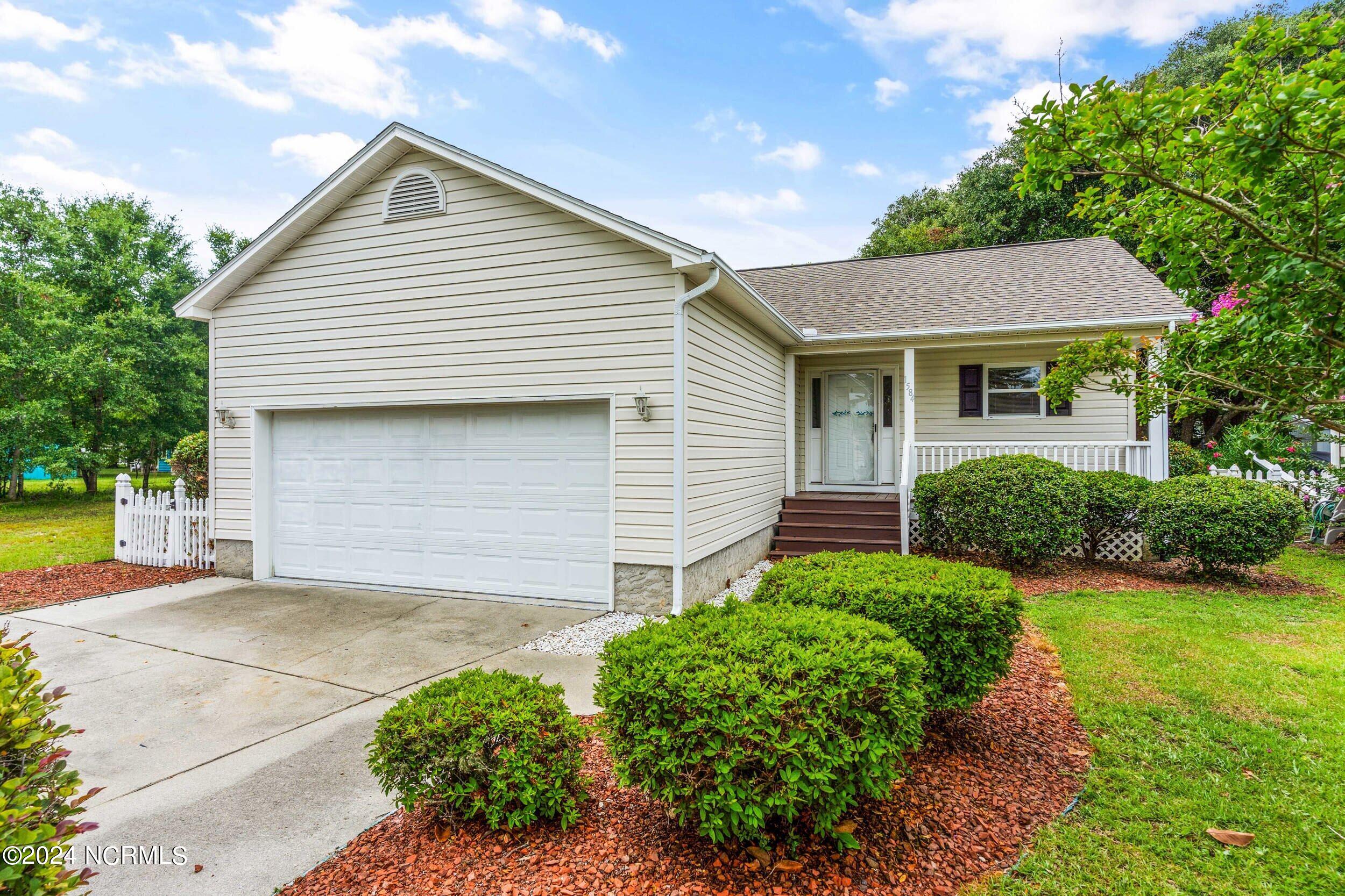 1584 Crown Stream Drive SW