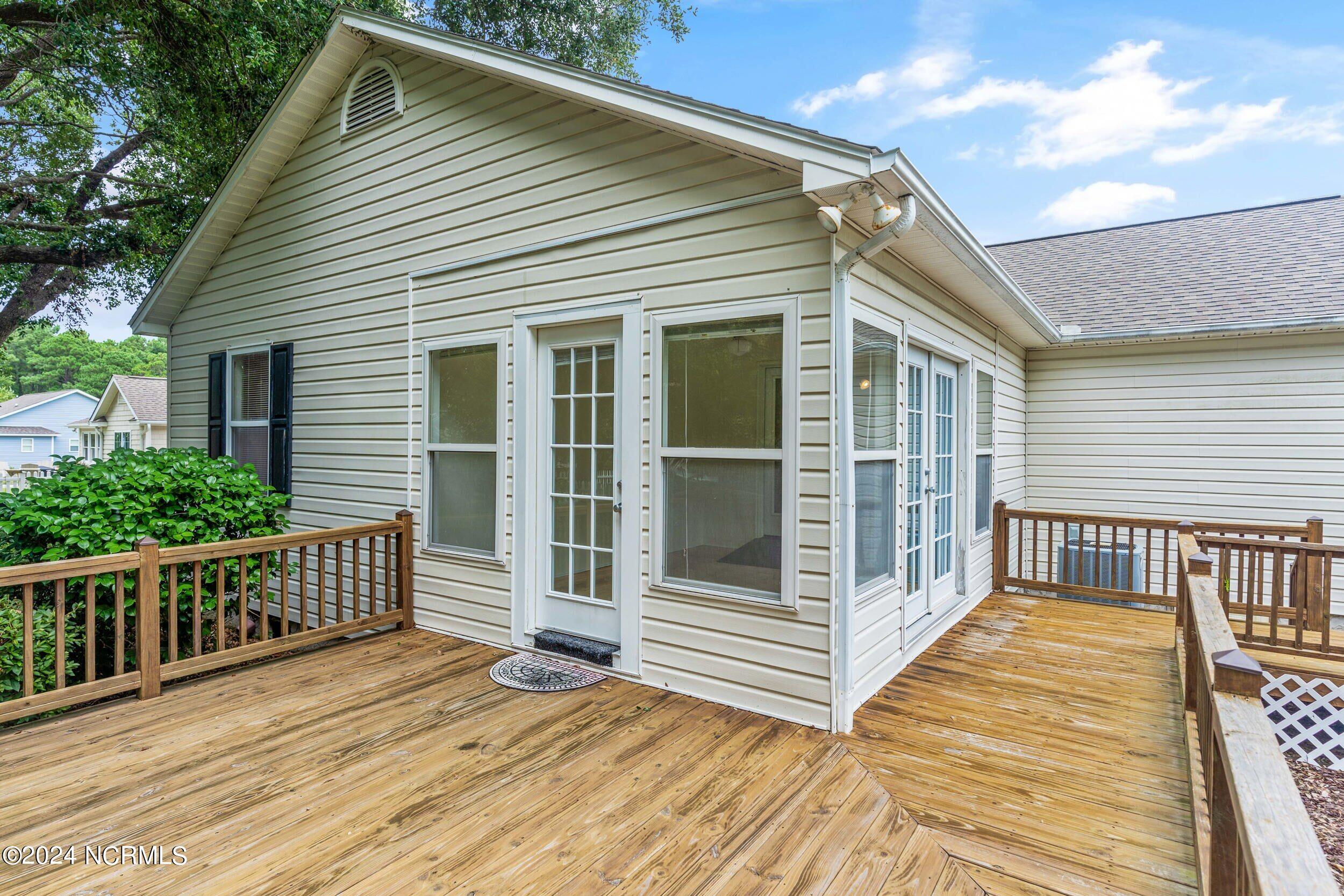 1584 Crown Stream Drive SW