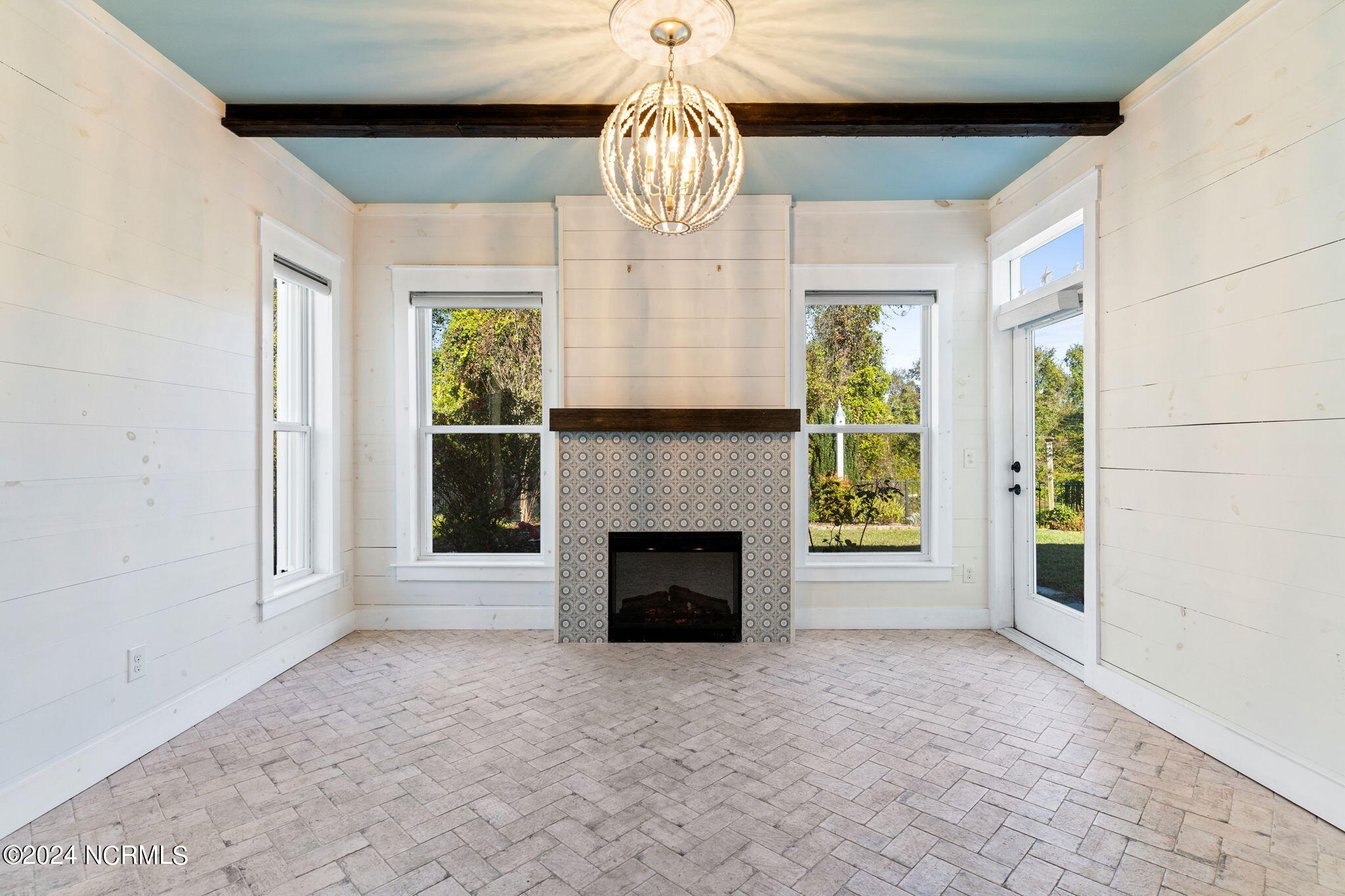 5086 Capstan Court