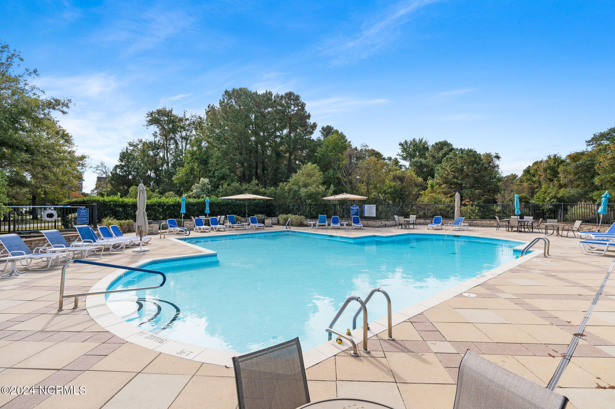 2537 St James Drive, Unit 702