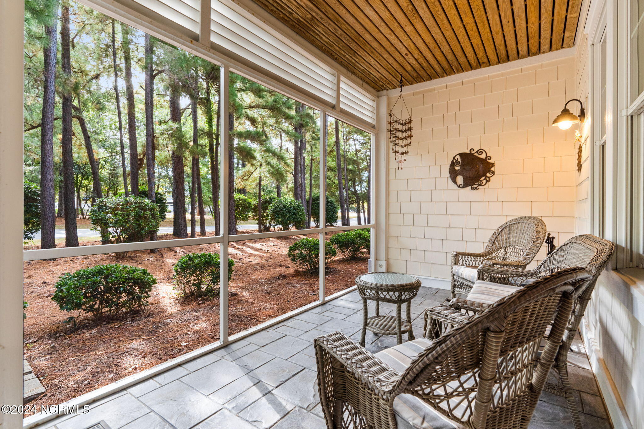 2537 St James Drive, Unit 702