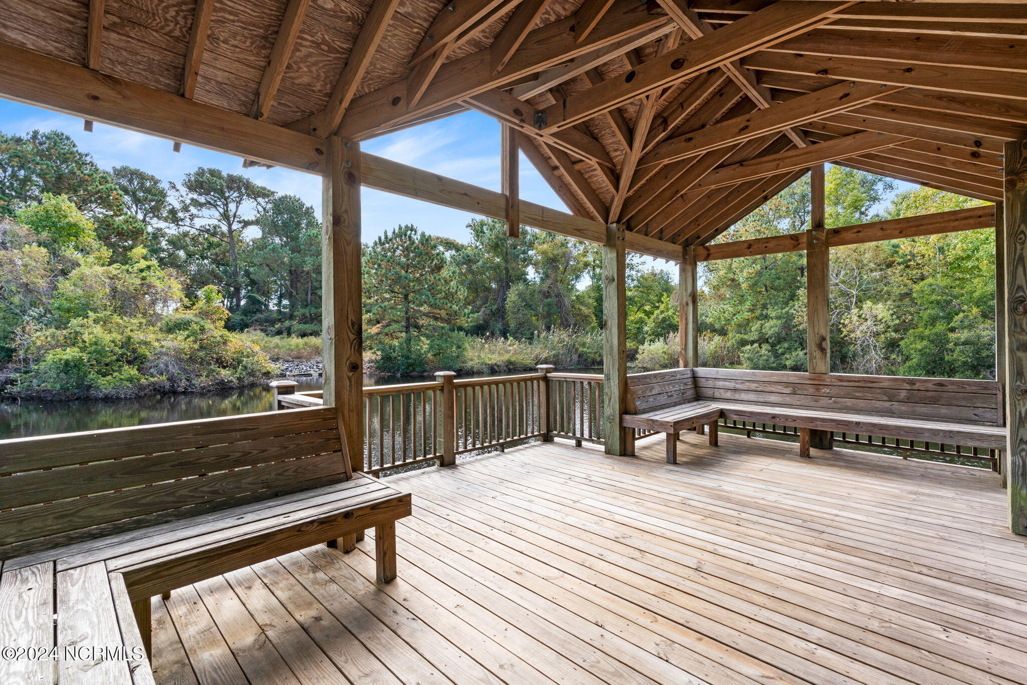 2537 St James Drive, Unit 702