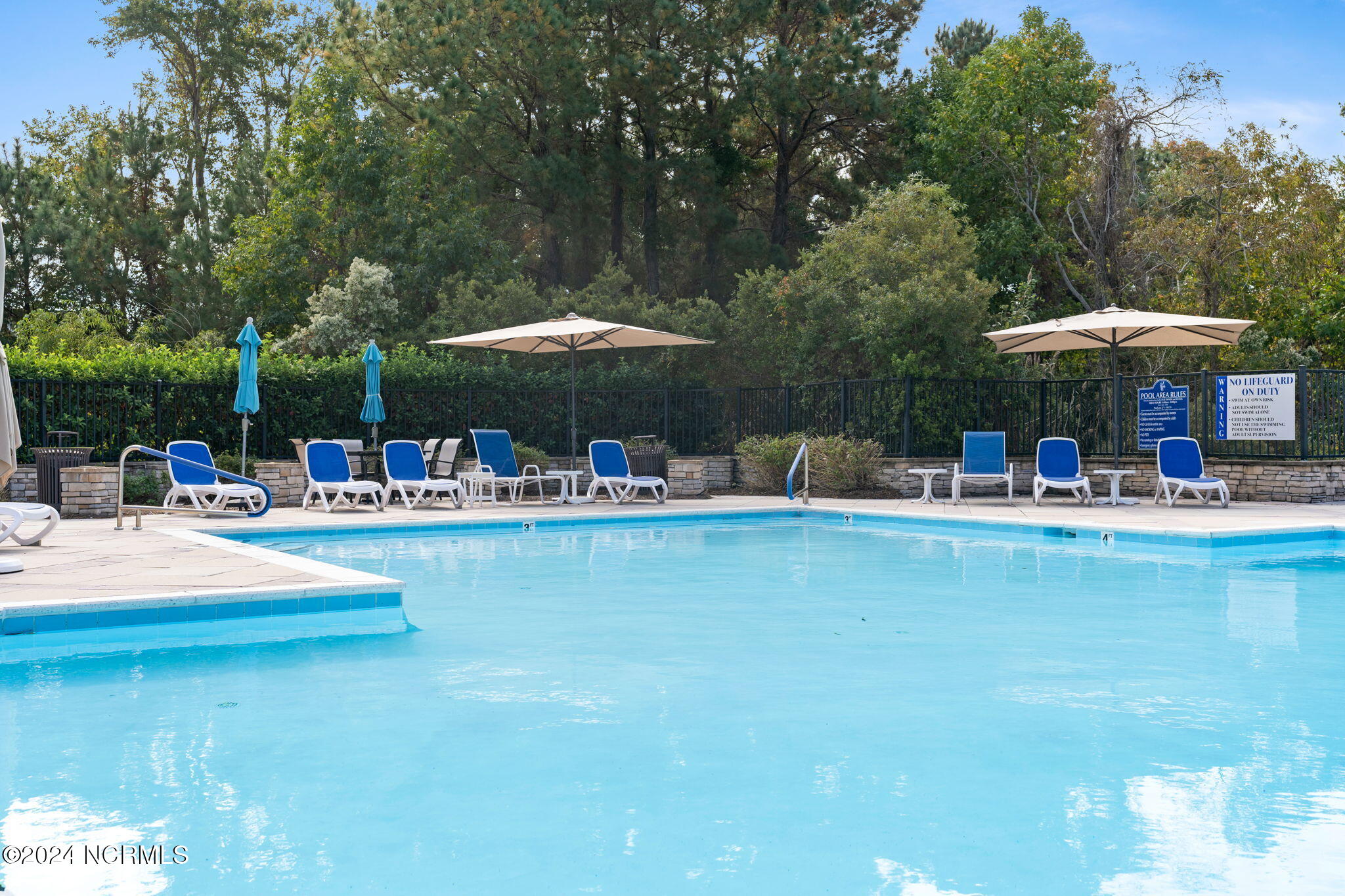 2537 St James Drive, Unit 702