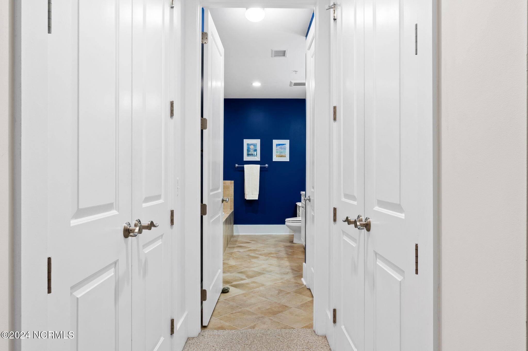 2537 St James Drive, Unit 702