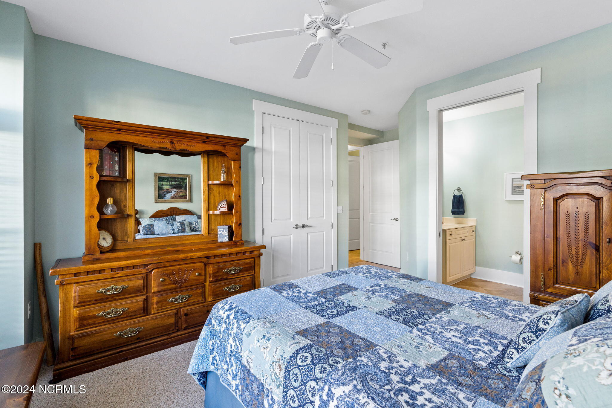 2537 St James Drive, Unit 702