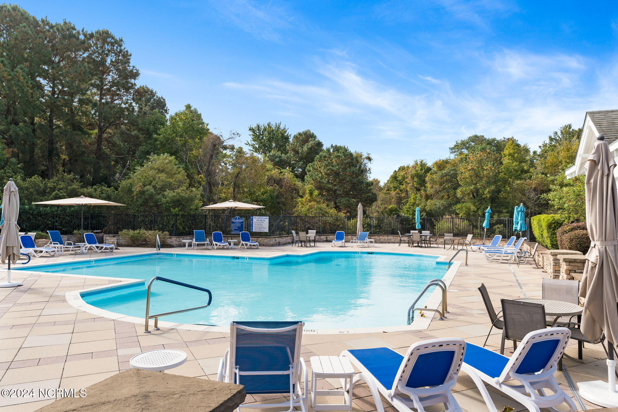 2537 St James Drive, Unit 702