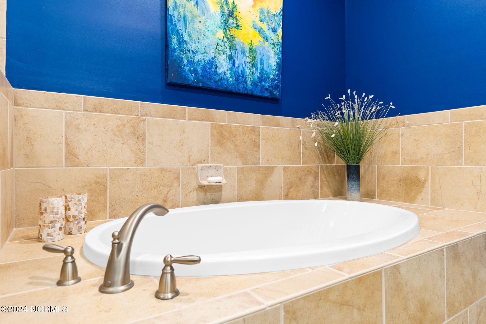 2537 St James Drive, Unit 702