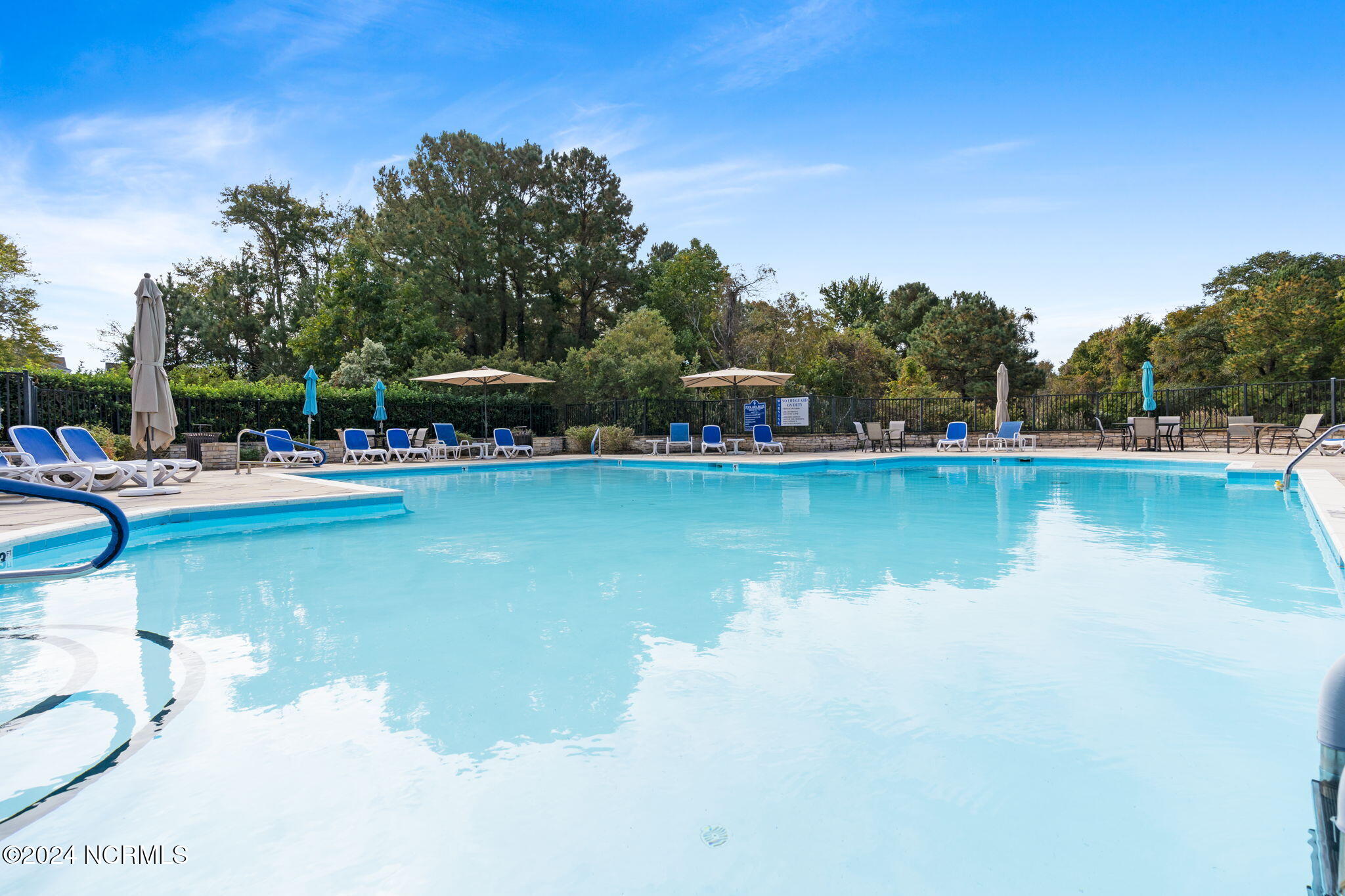 2537 St James Drive, Unit 702