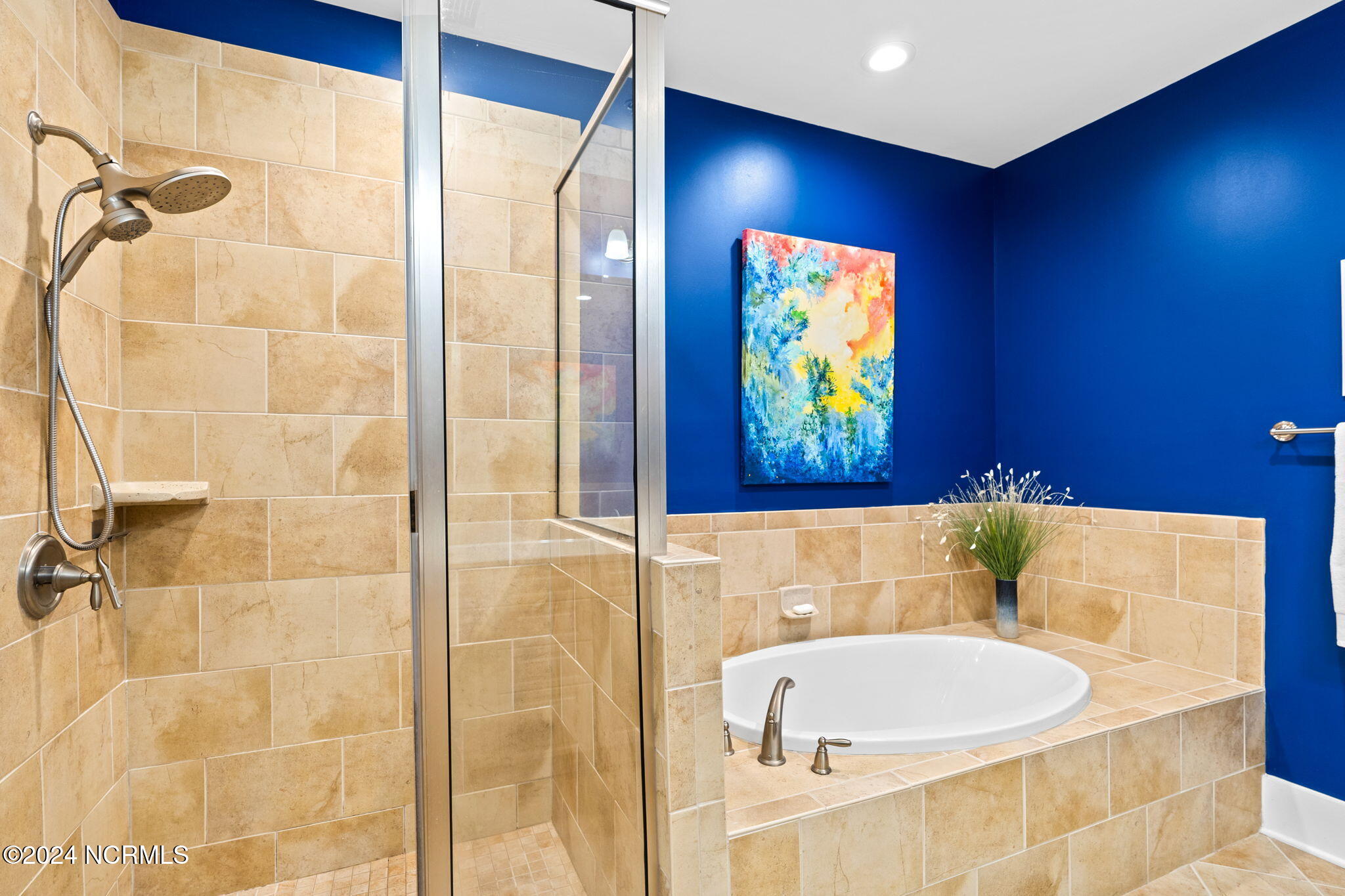 2537 St James Drive, Unit 702