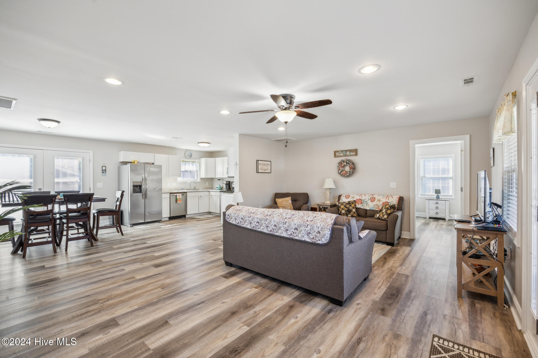 2152 Lakeside Avenue SW