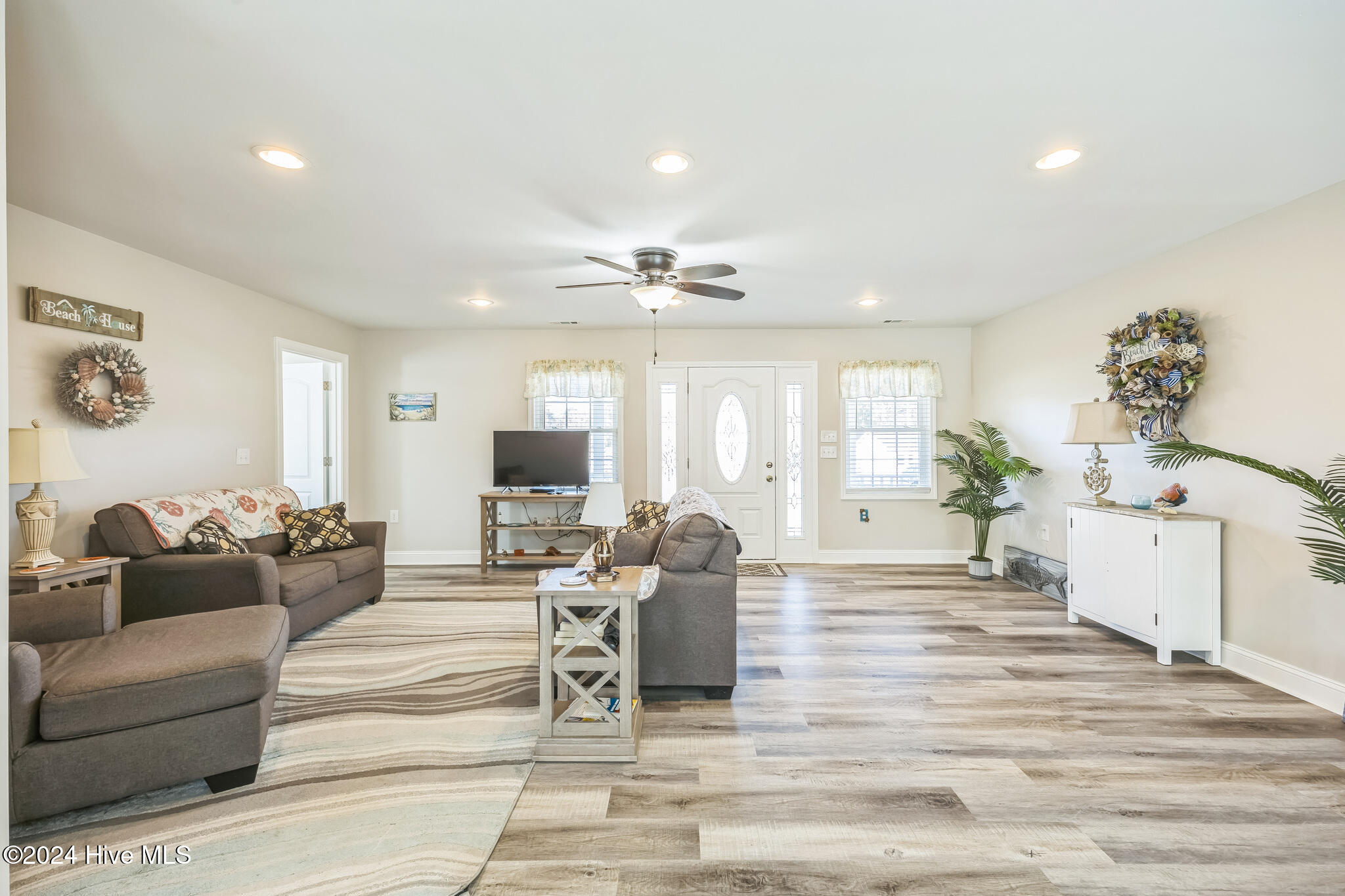 2152 Lakeside Avenue SW