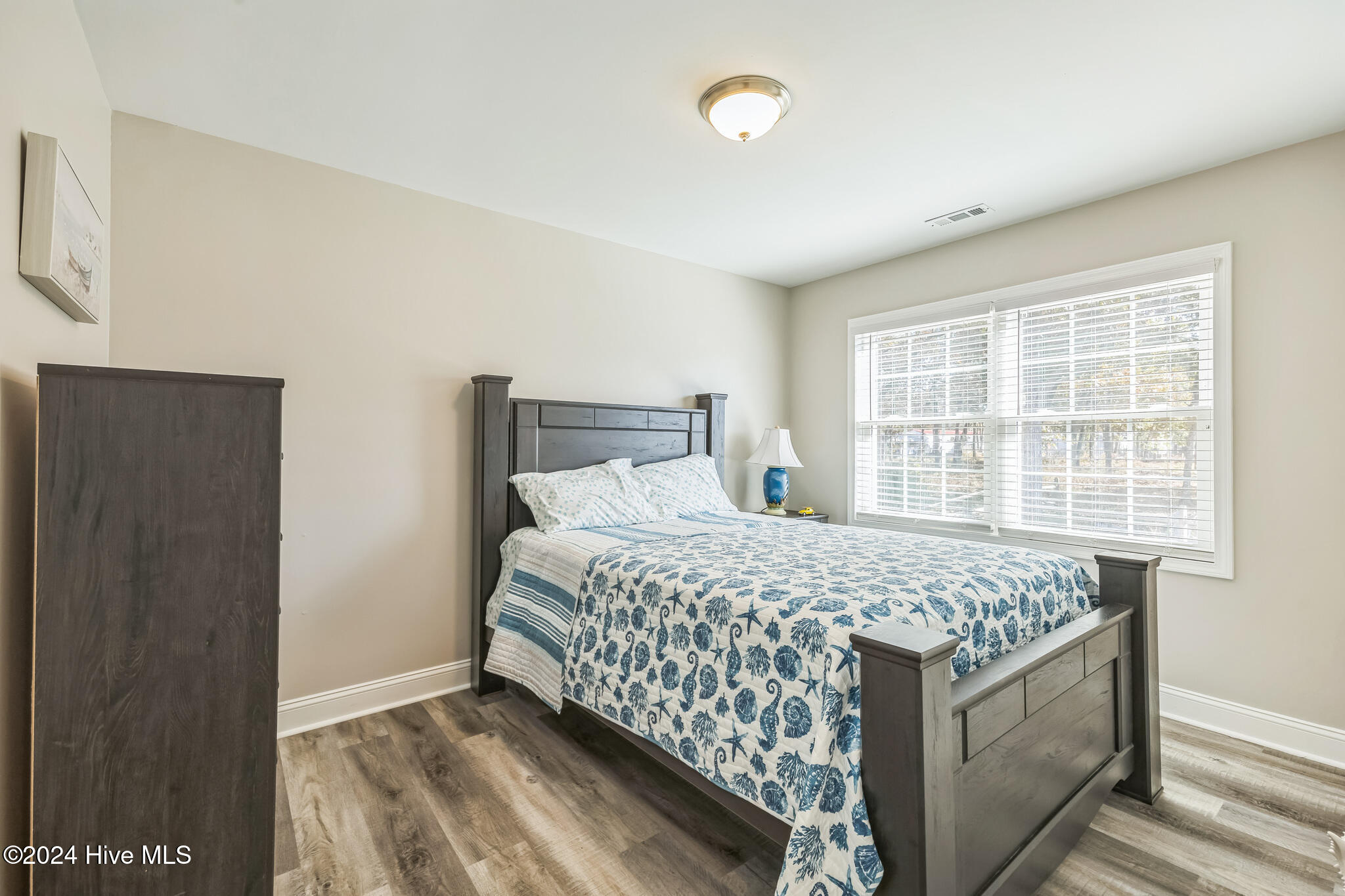 2152 Lakeside Avenue SW