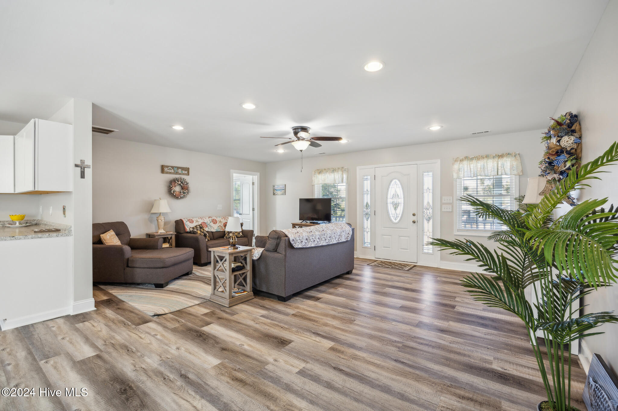 2152 Lakeside Avenue SW