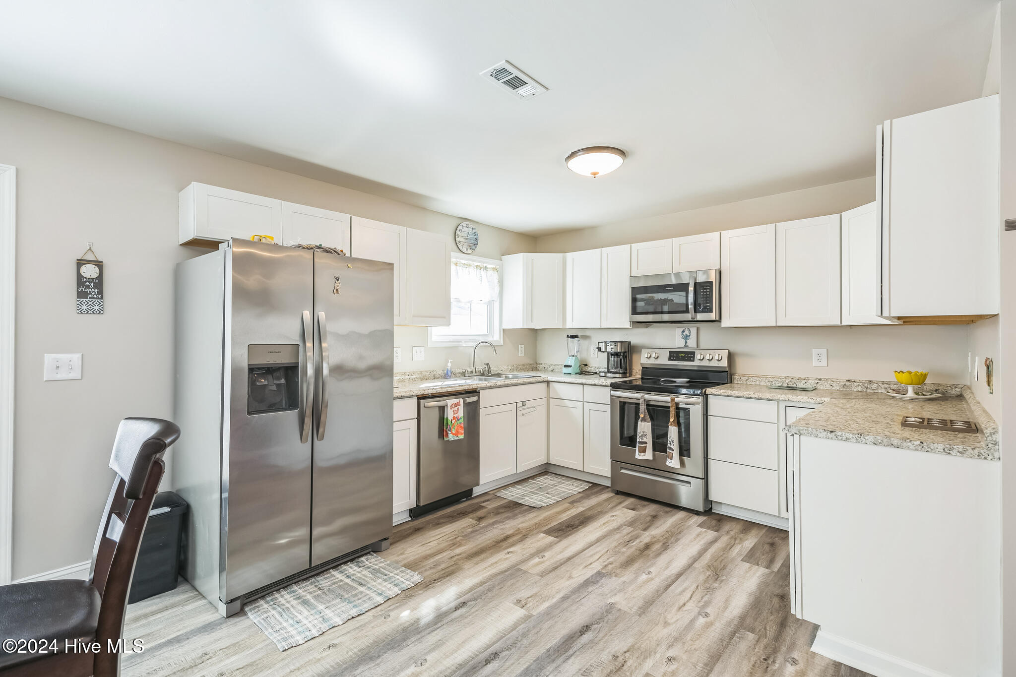 2152 Lakeside Avenue SW