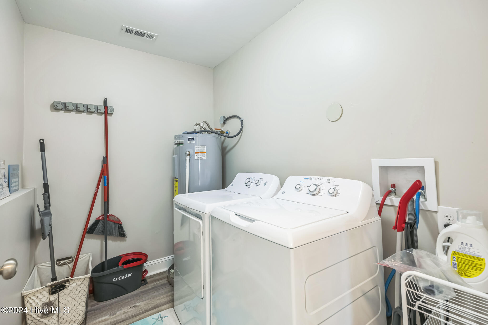 2152 Lakeside Avenue SW