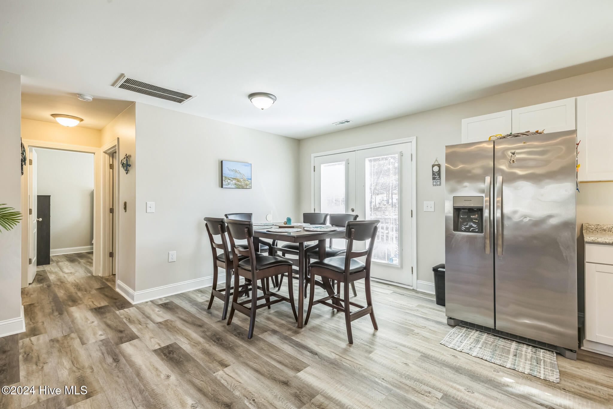 2152 Lakeside Avenue SW