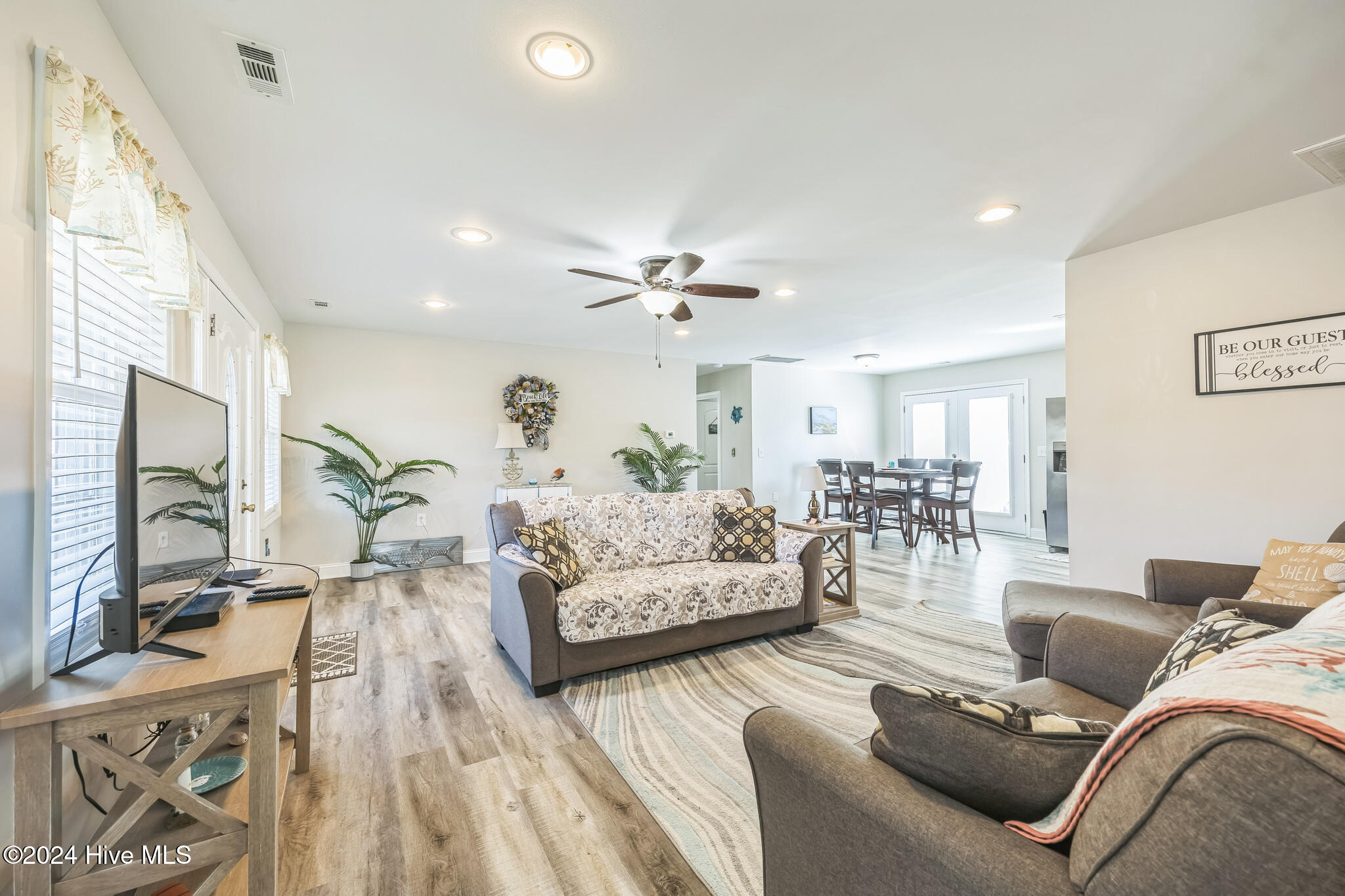 2152 Lakeside Avenue SW