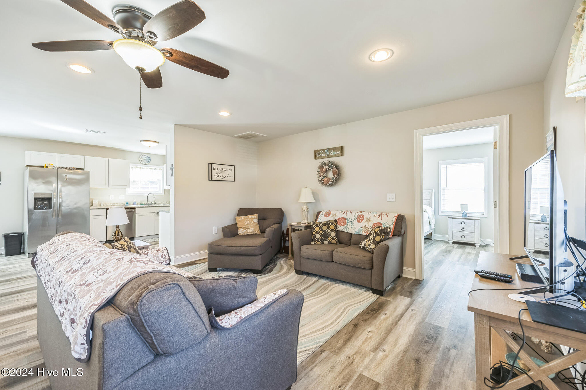 2152 Lakeside Avenue SW