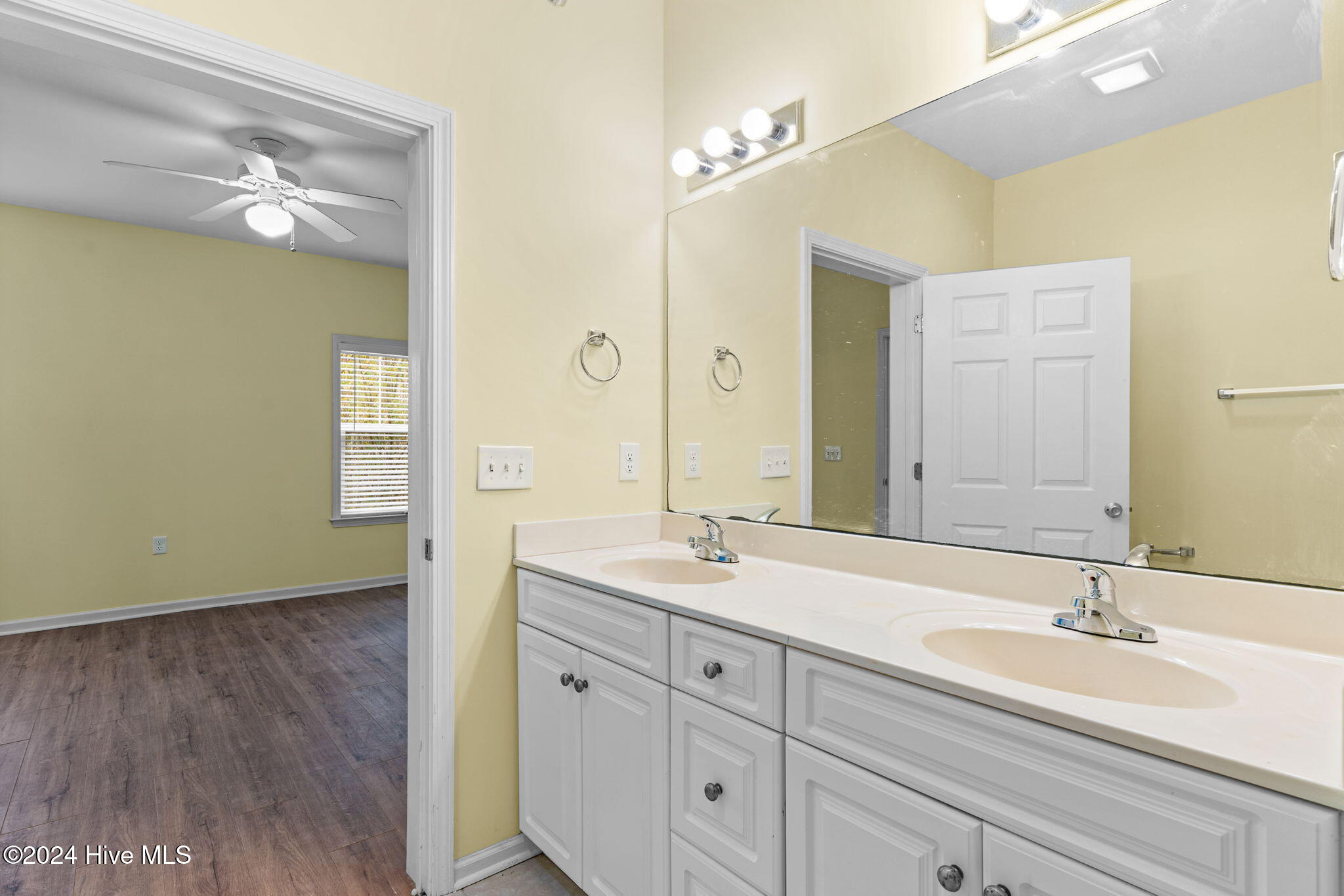 4134 Vanessa Drive SE, Unit 12